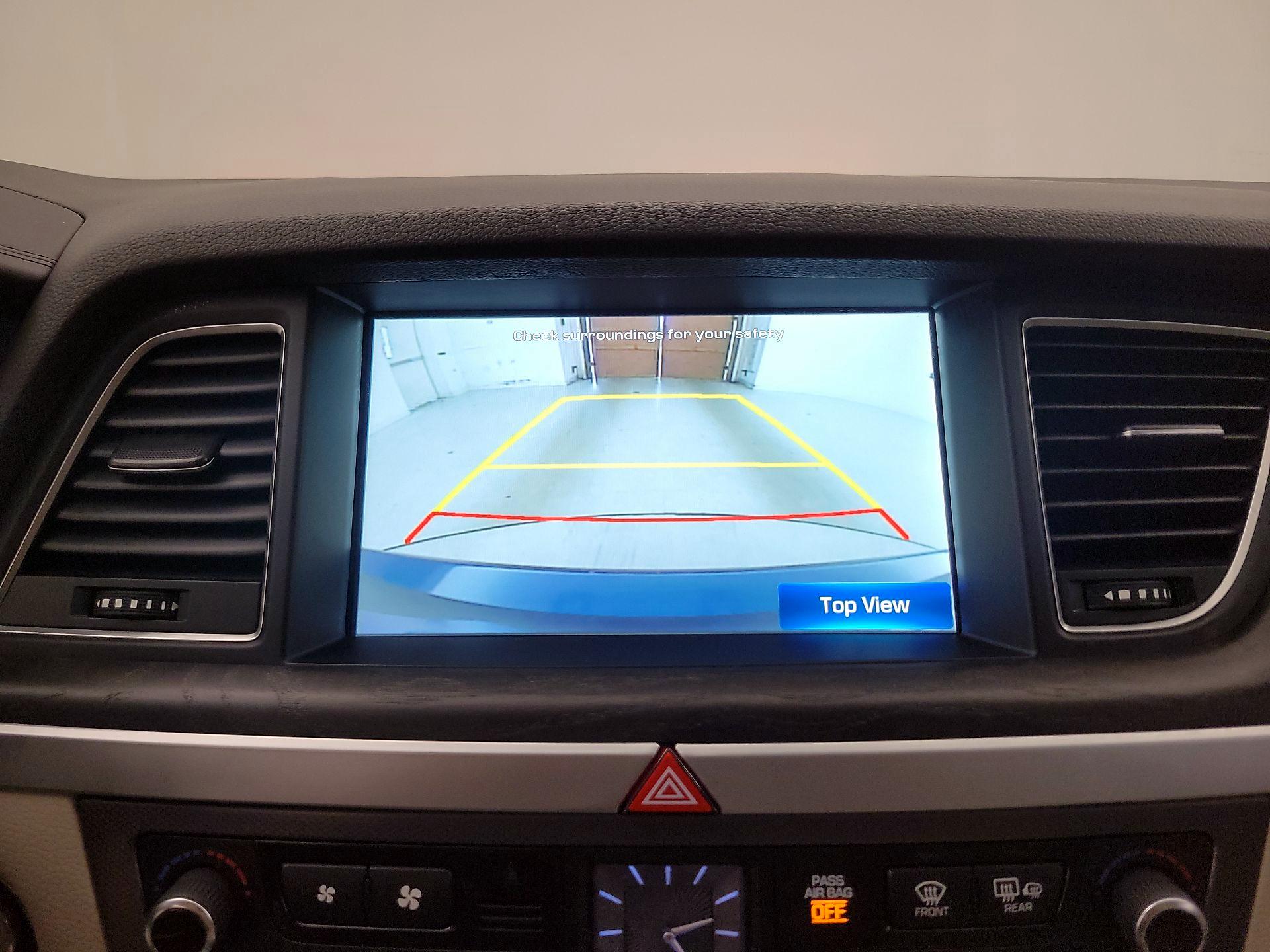 Thumbnail: 2015 Hyundai Genesis - 15