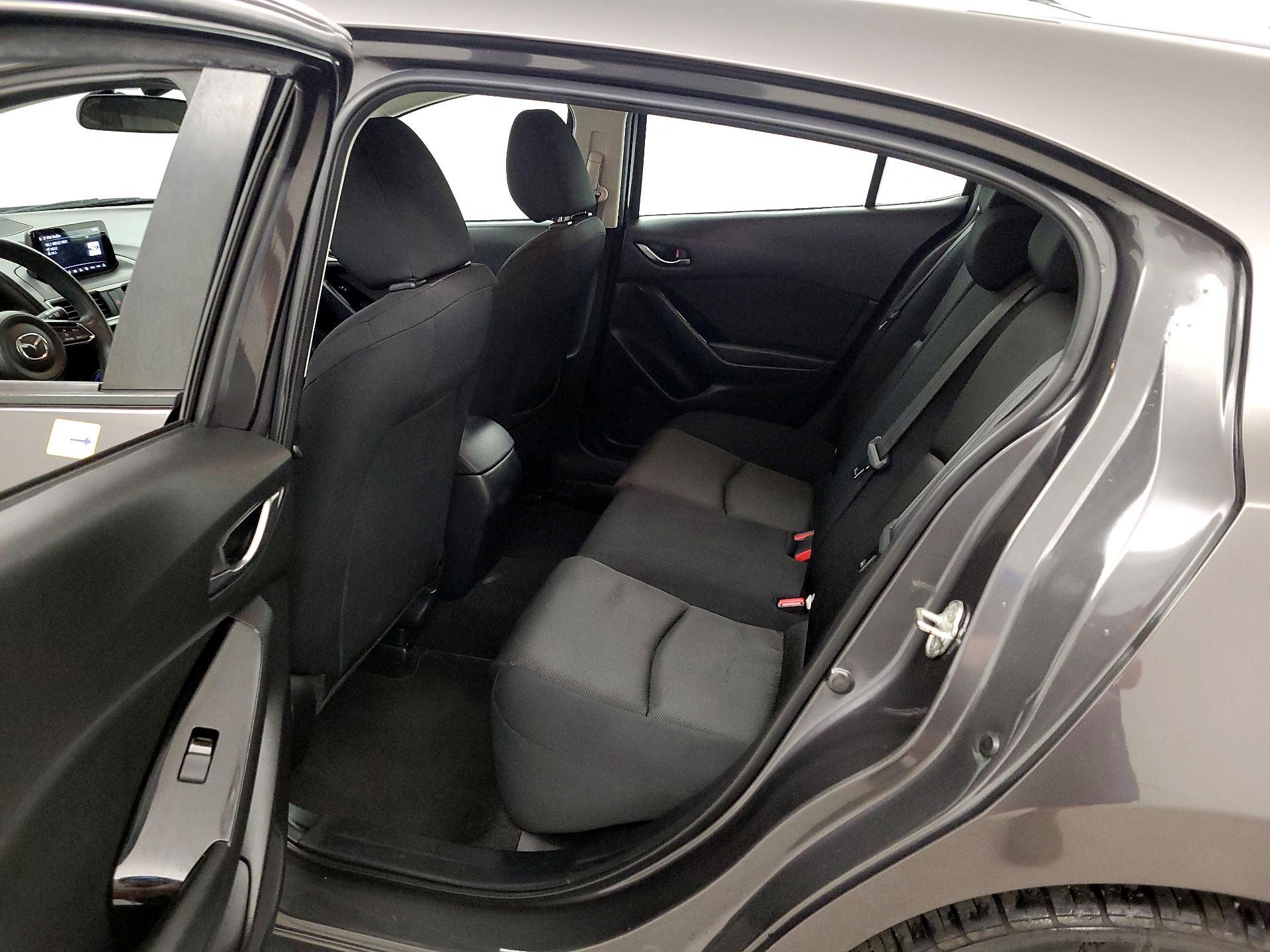 Thumbnail: 2017 Mazda Mazda3 - 19