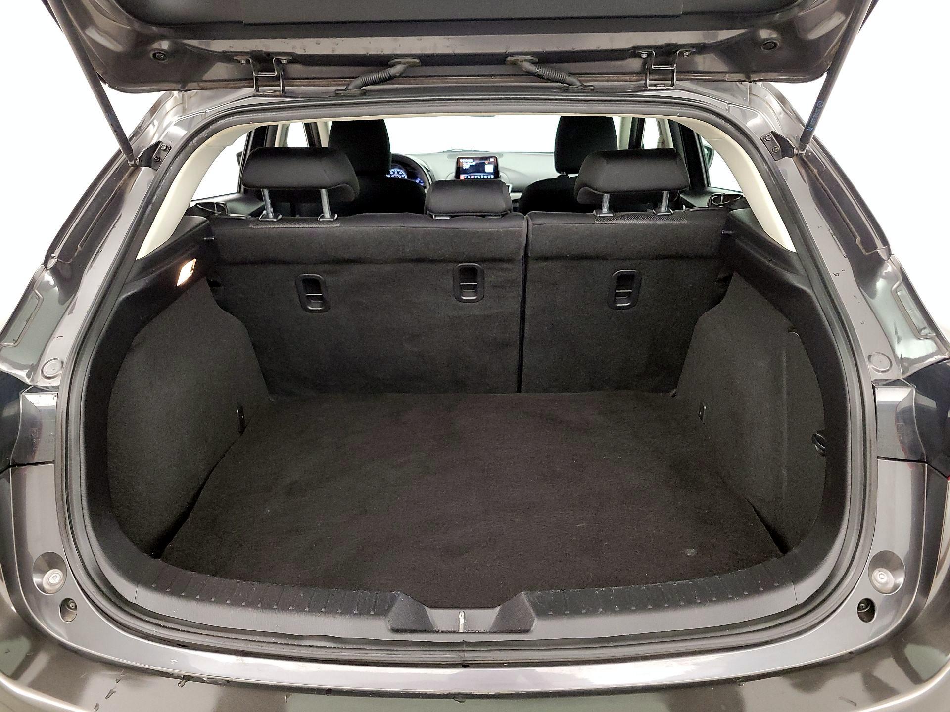 Thumbnail: 2017 Mazda Mazda3 - 20