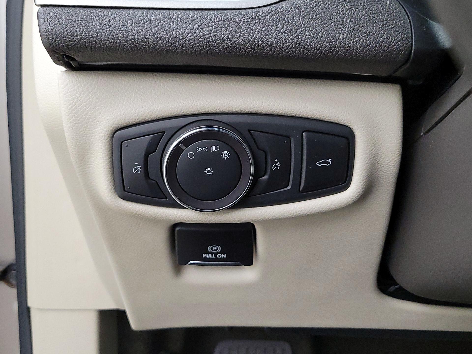 Thumbnail: 2020 Lincoln MKZ - 13