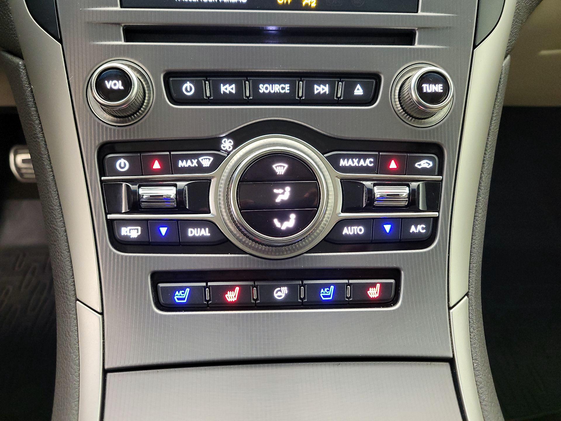 Thumbnail: 2020 Lincoln MKZ - 17