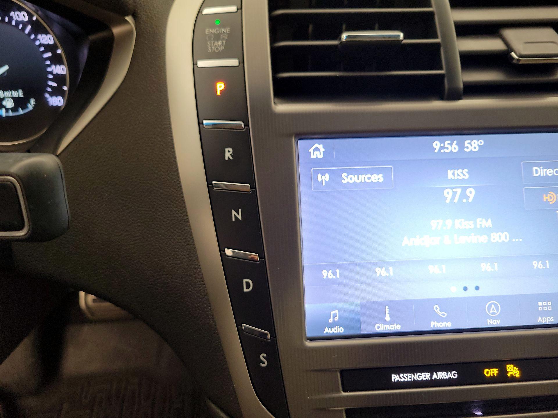 Thumbnail: 2020 Lincoln MKZ - 18