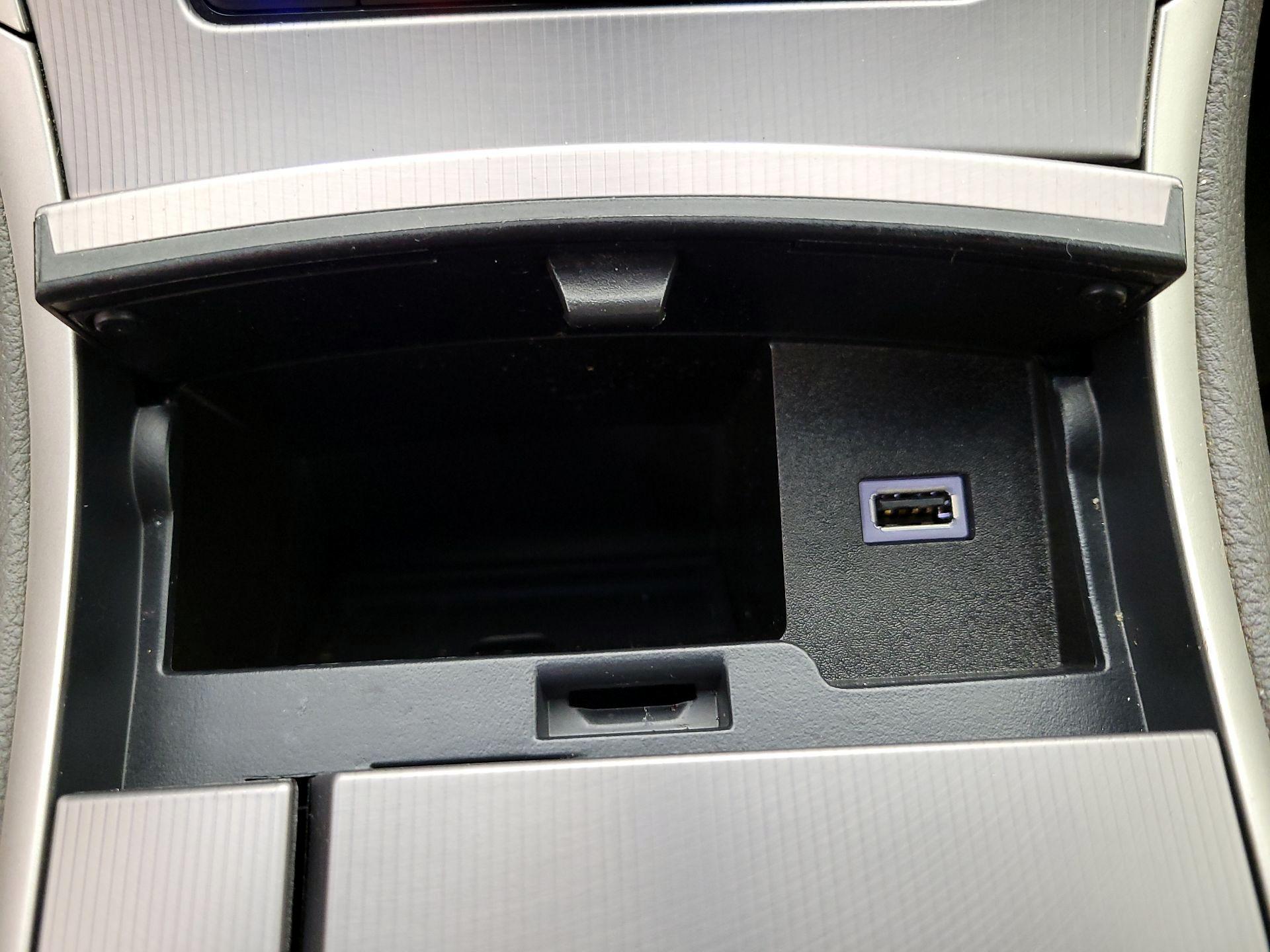 Thumbnail: 2020 Lincoln MKZ - 19