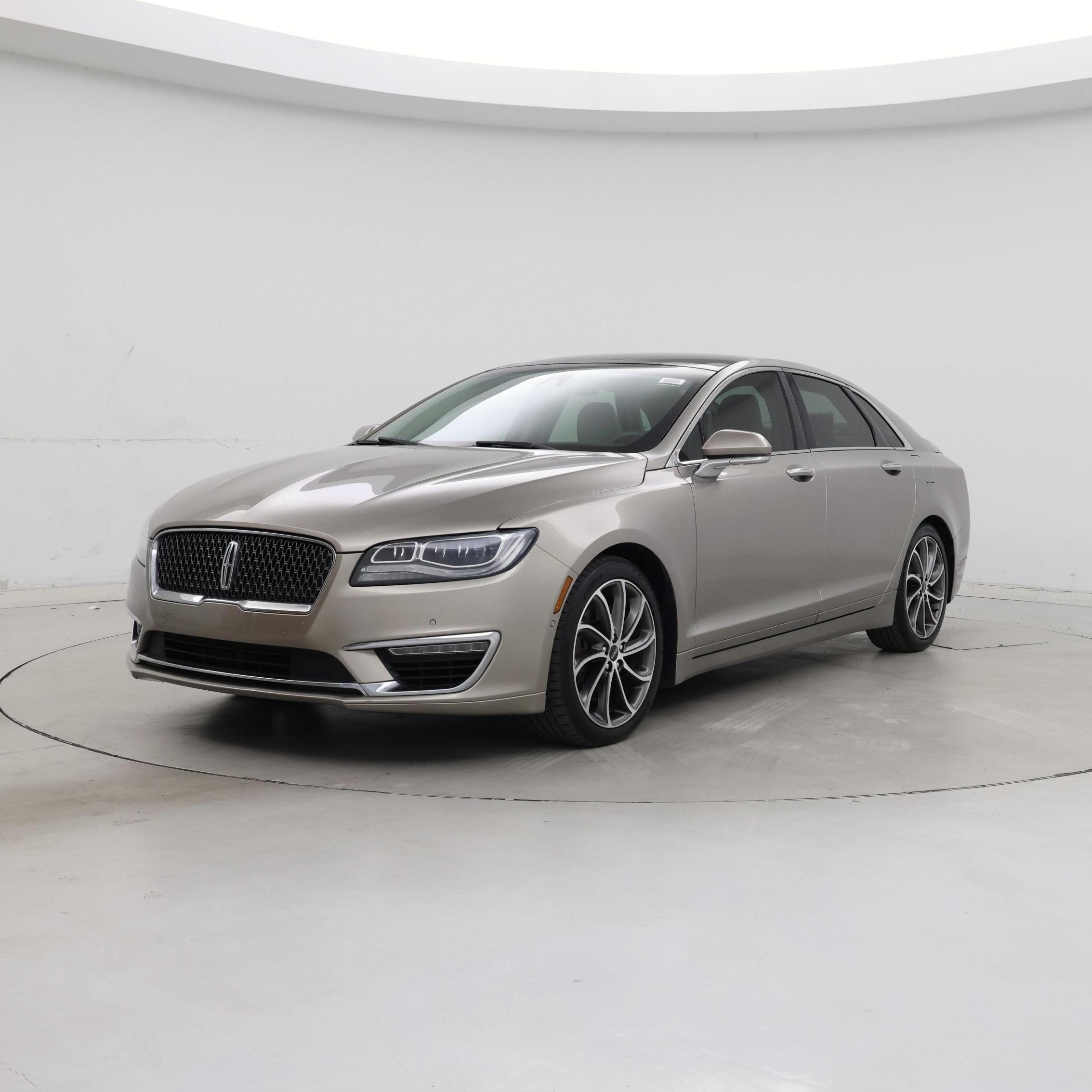 Thumbnail: 2020 Lincoln MKZ - 4