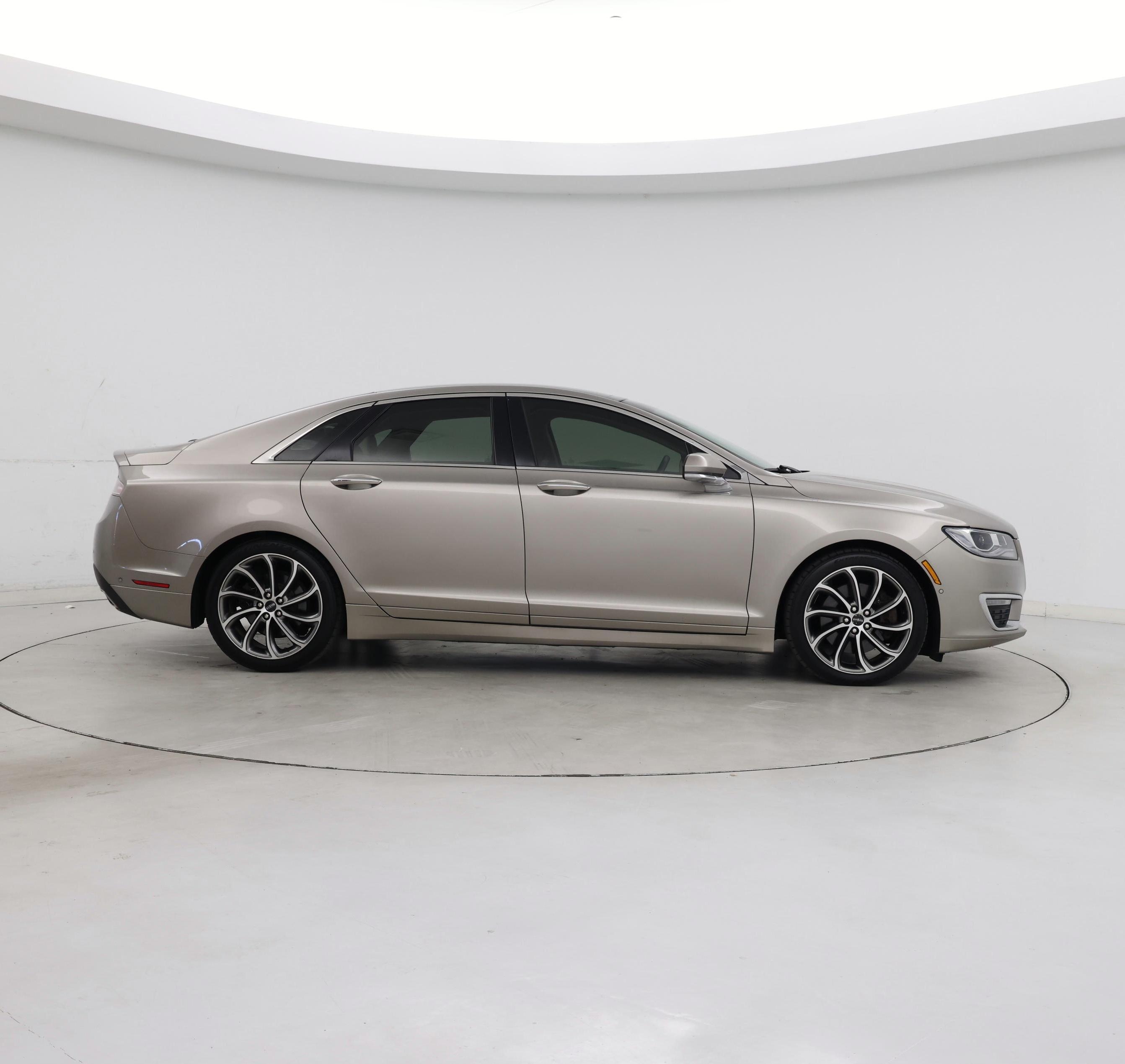 Thumbnail: 2020 Lincoln MKZ - 7