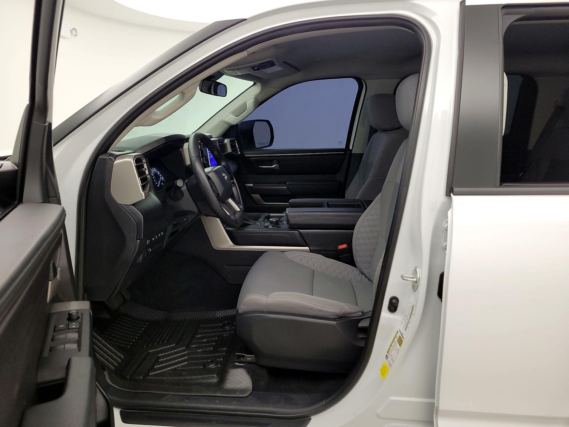 Thumbnail: 2024 Toyota Tundra - 11