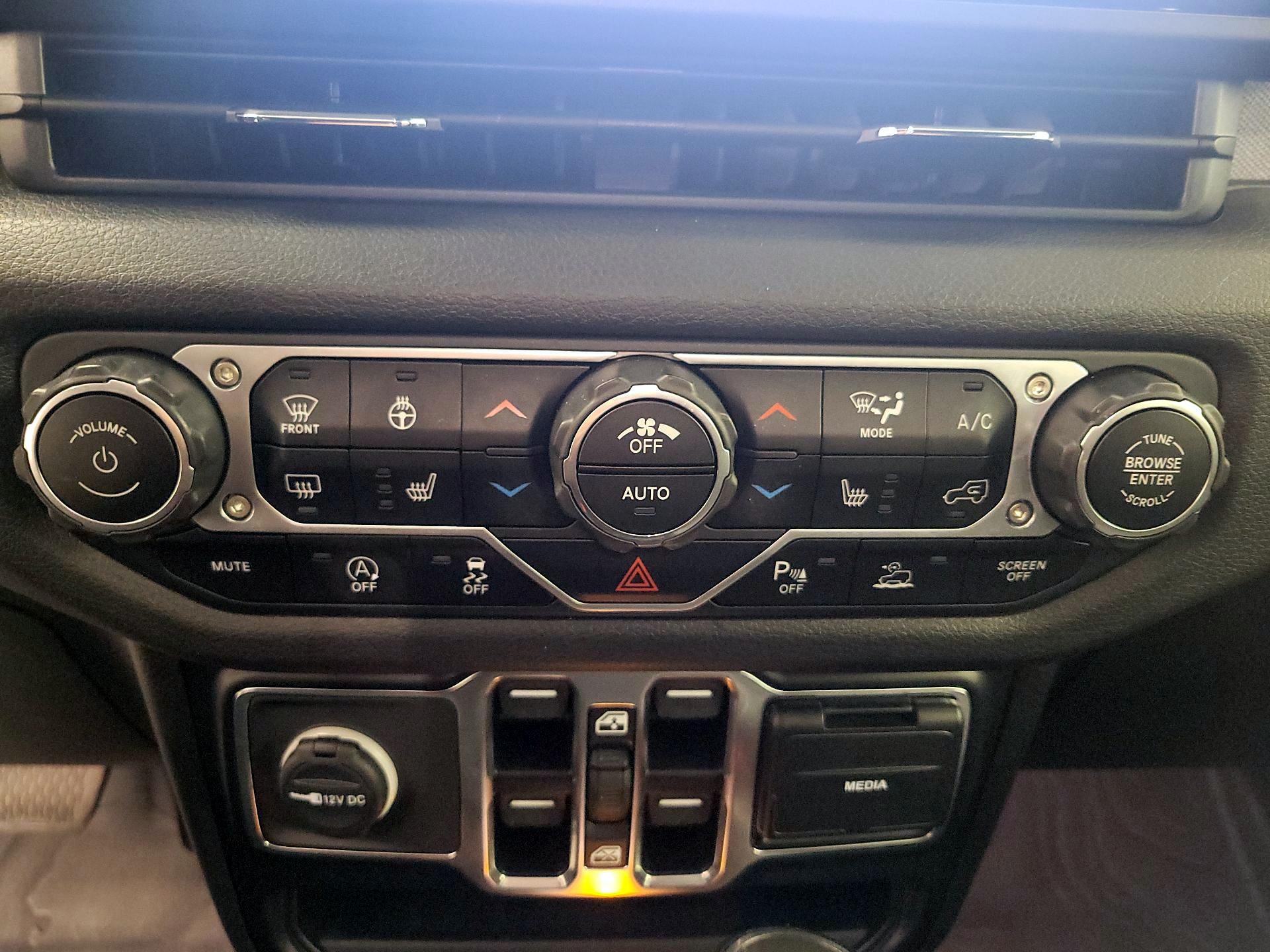 Thumbnail: 2024 Jeep Wrangler - 16