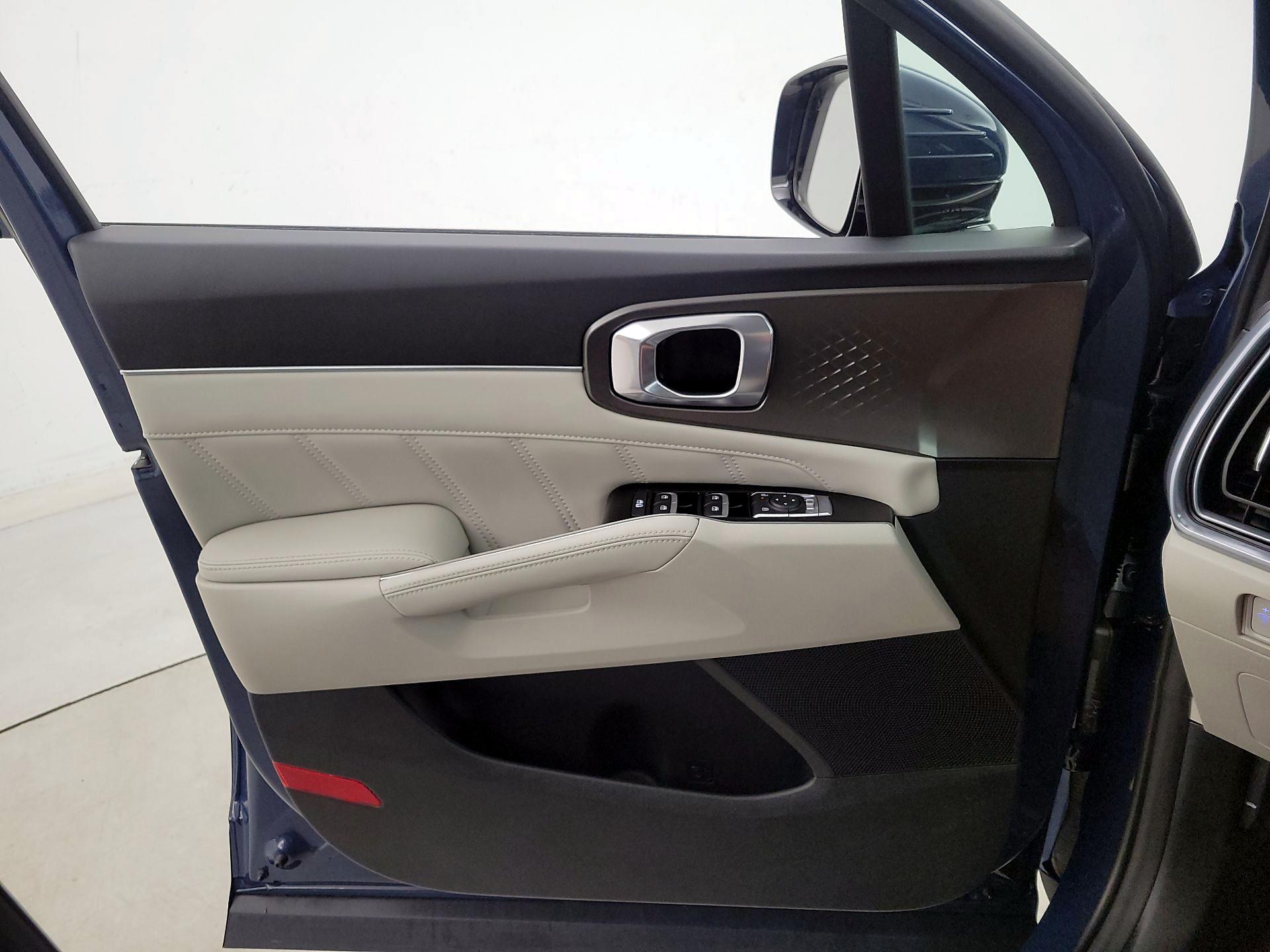 Thumbnail: 2024 Kia Sorento - 12