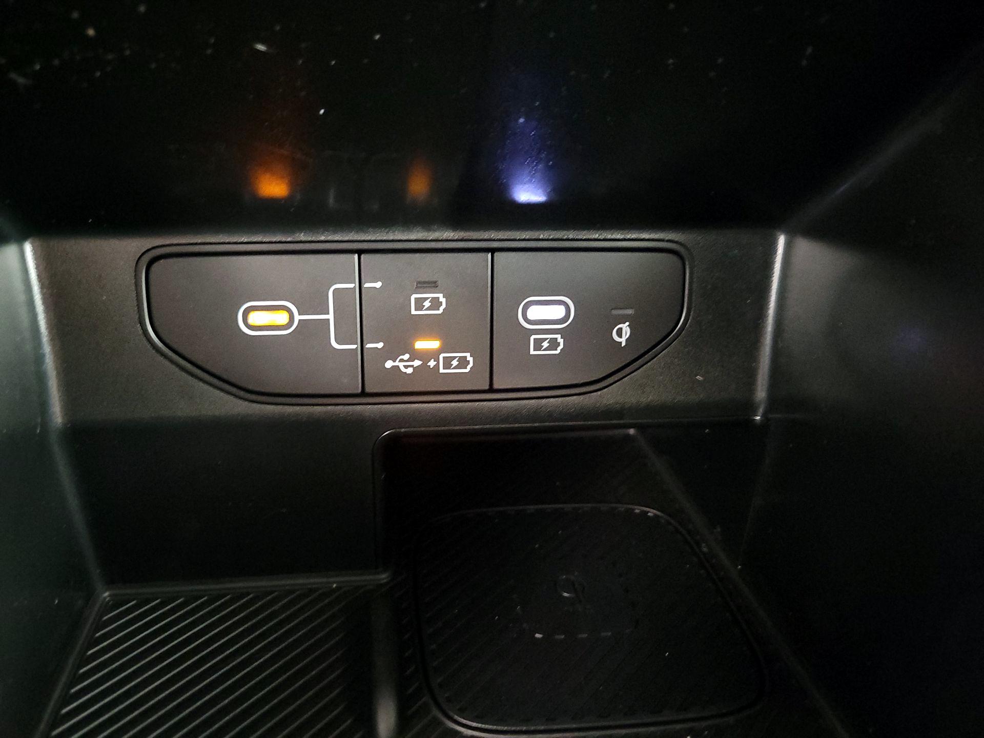 Thumbnail: 2024 Kia Sorento - 18