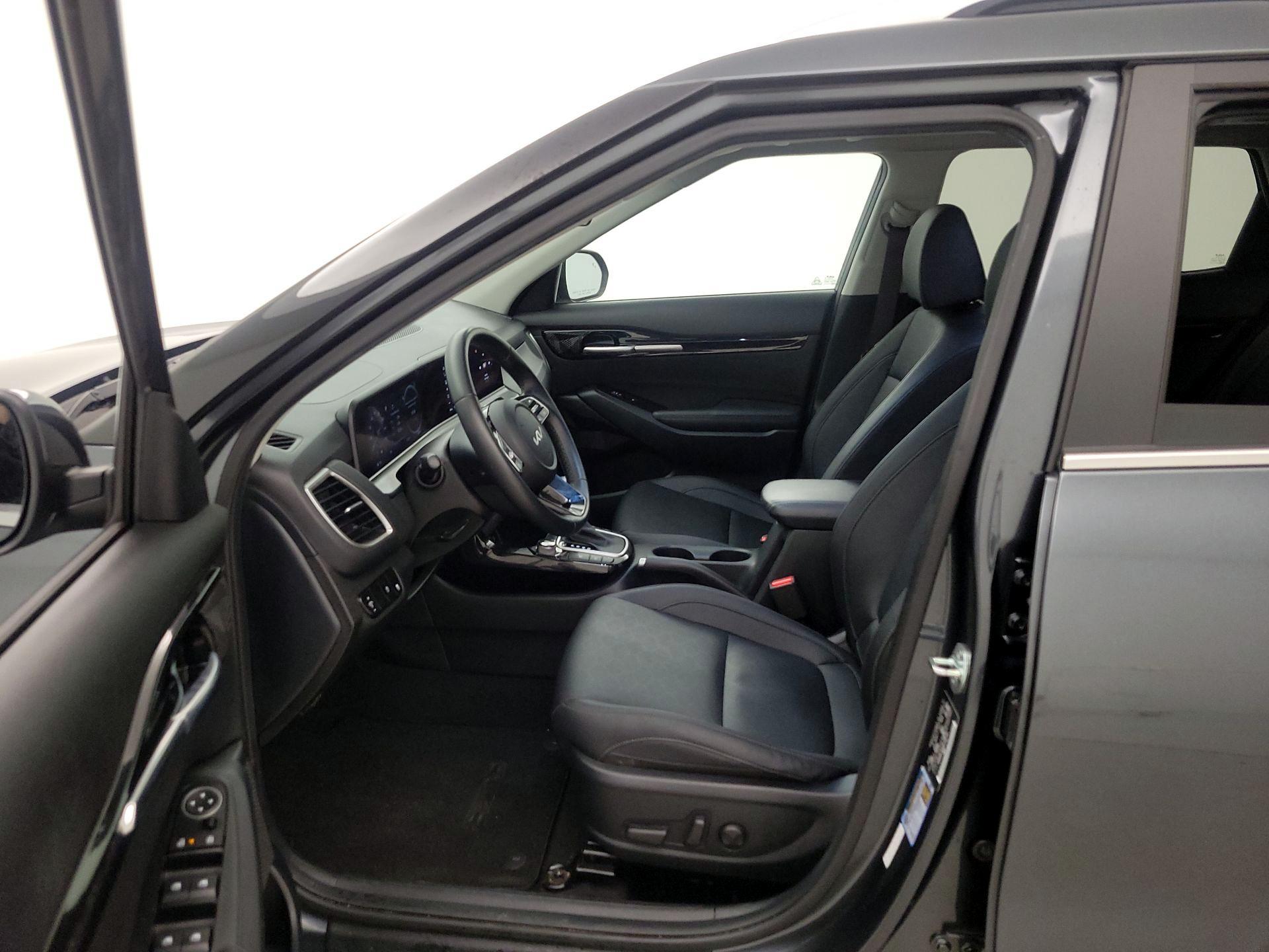 Thumbnail: 2024 Kia Seltos - 11