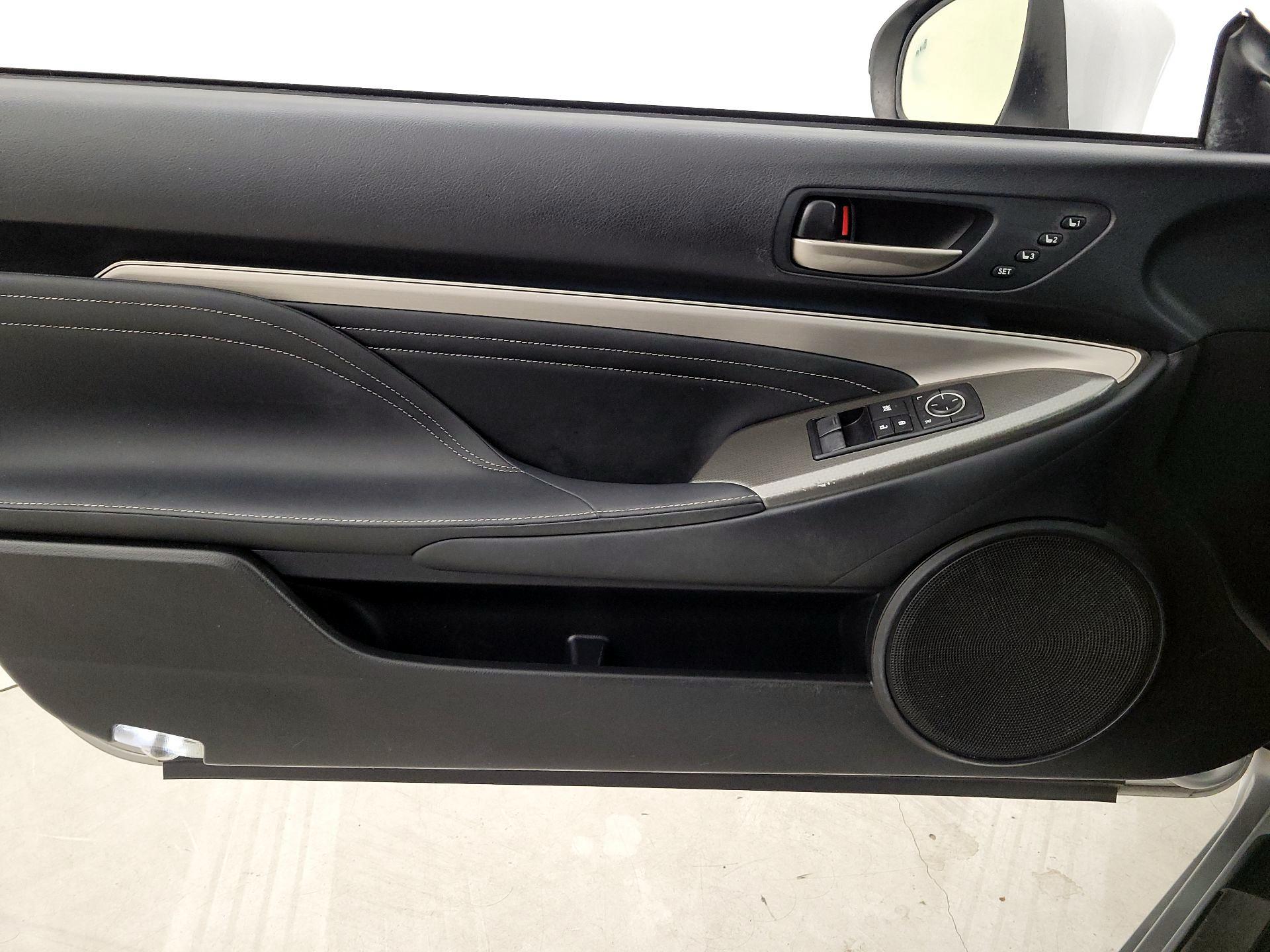 Thumbnail: 2017 Lexus RC - 12