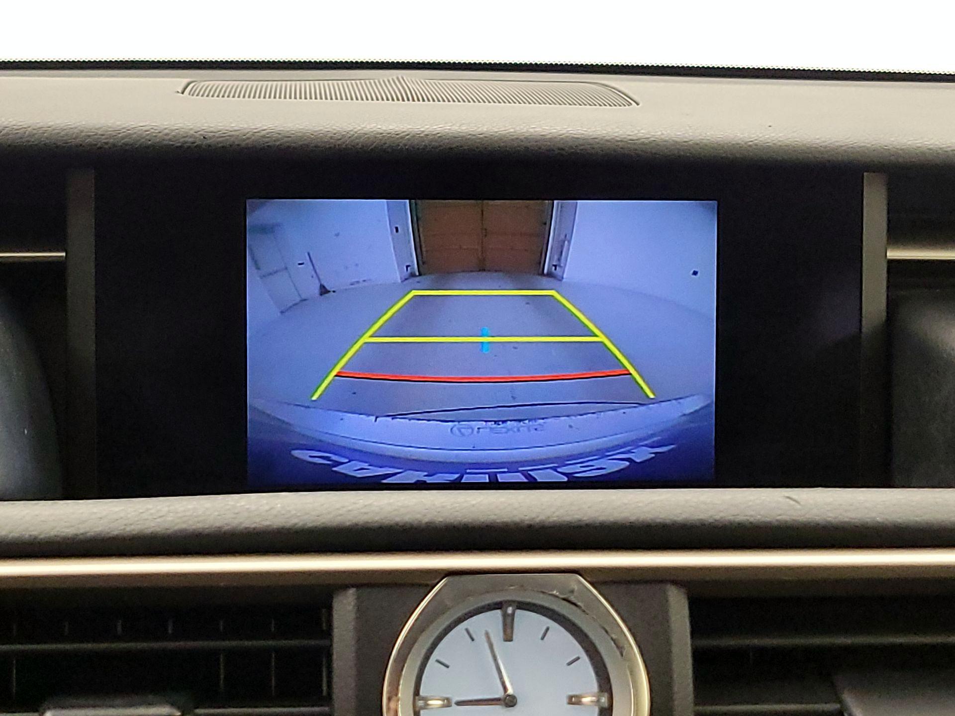 Thumbnail: 2017 Lexus RC - 15