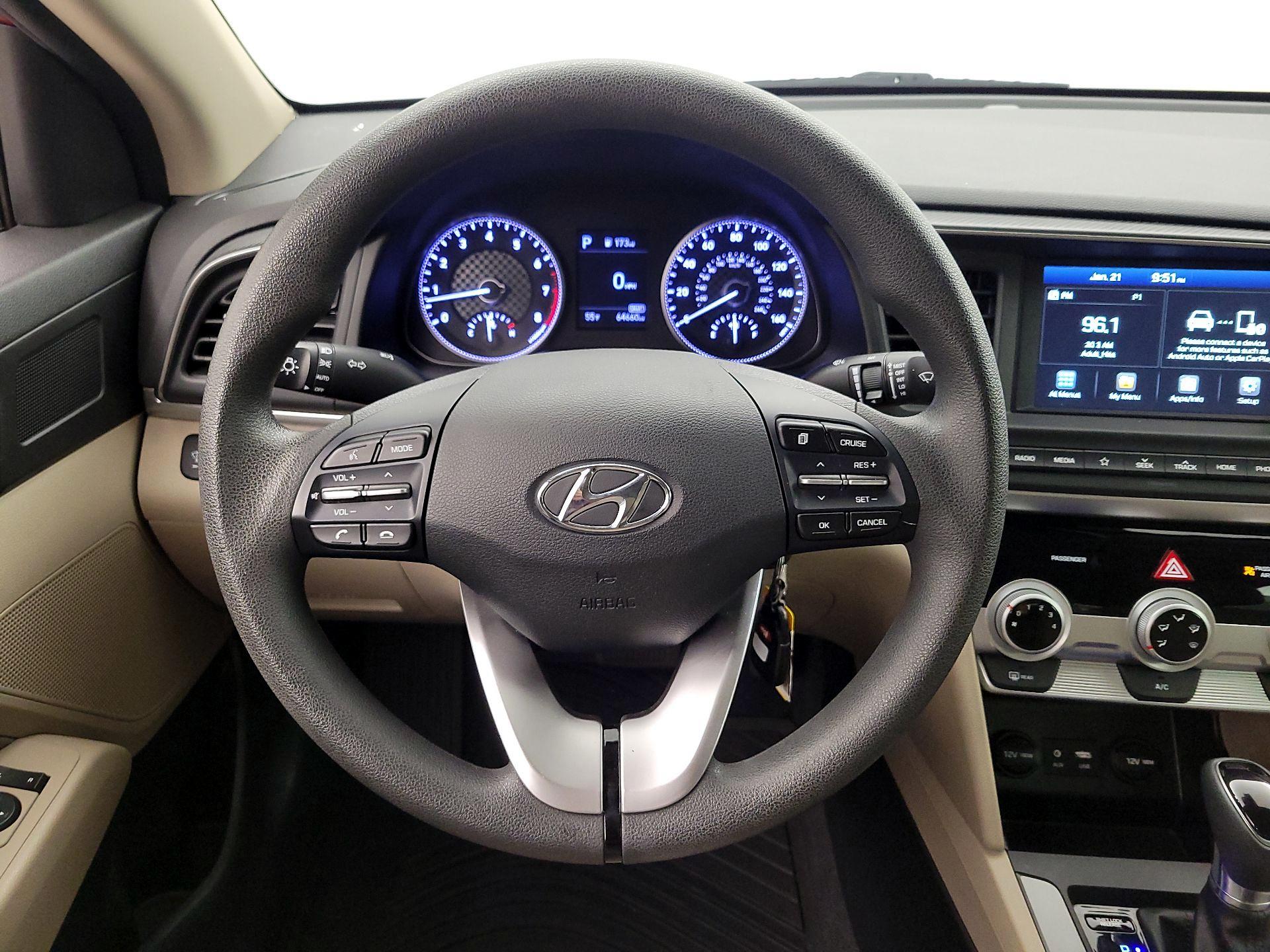 Thumbnail: 2019 Hyundai Elantra - 10