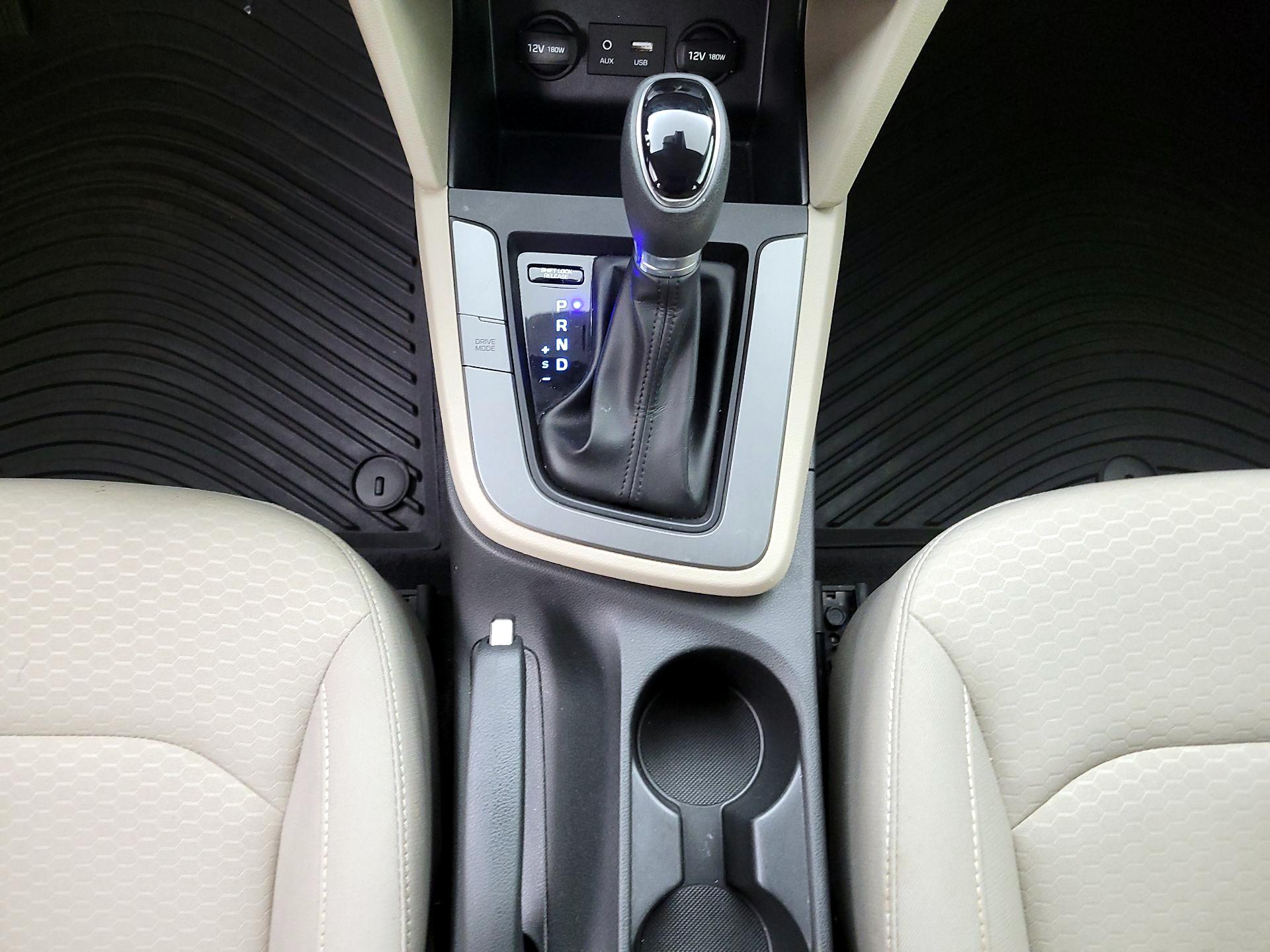 Thumbnail: 2019 Hyundai Elantra - 17