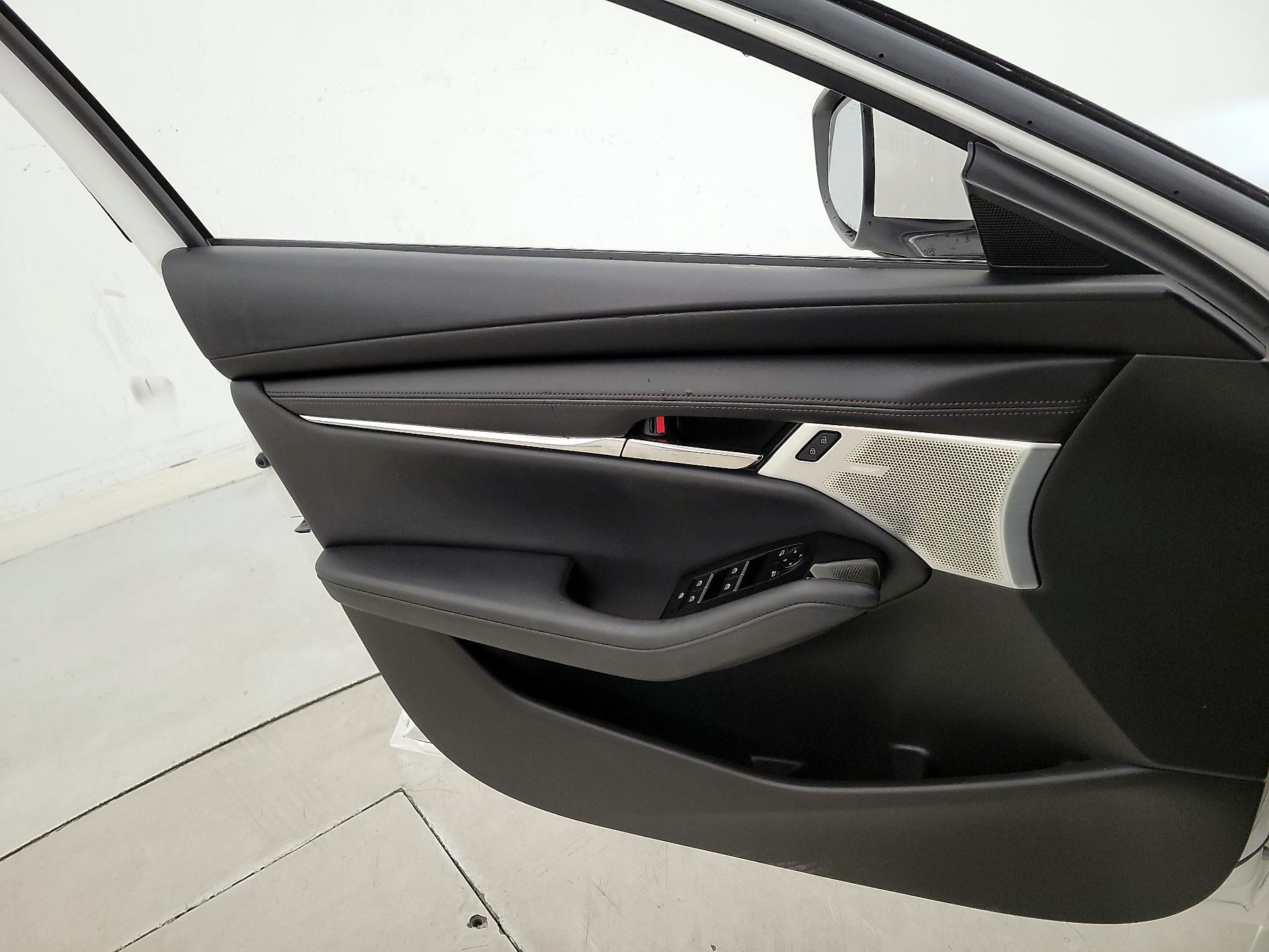 Thumbnail: 2022 Mazda Mazda3 - 12