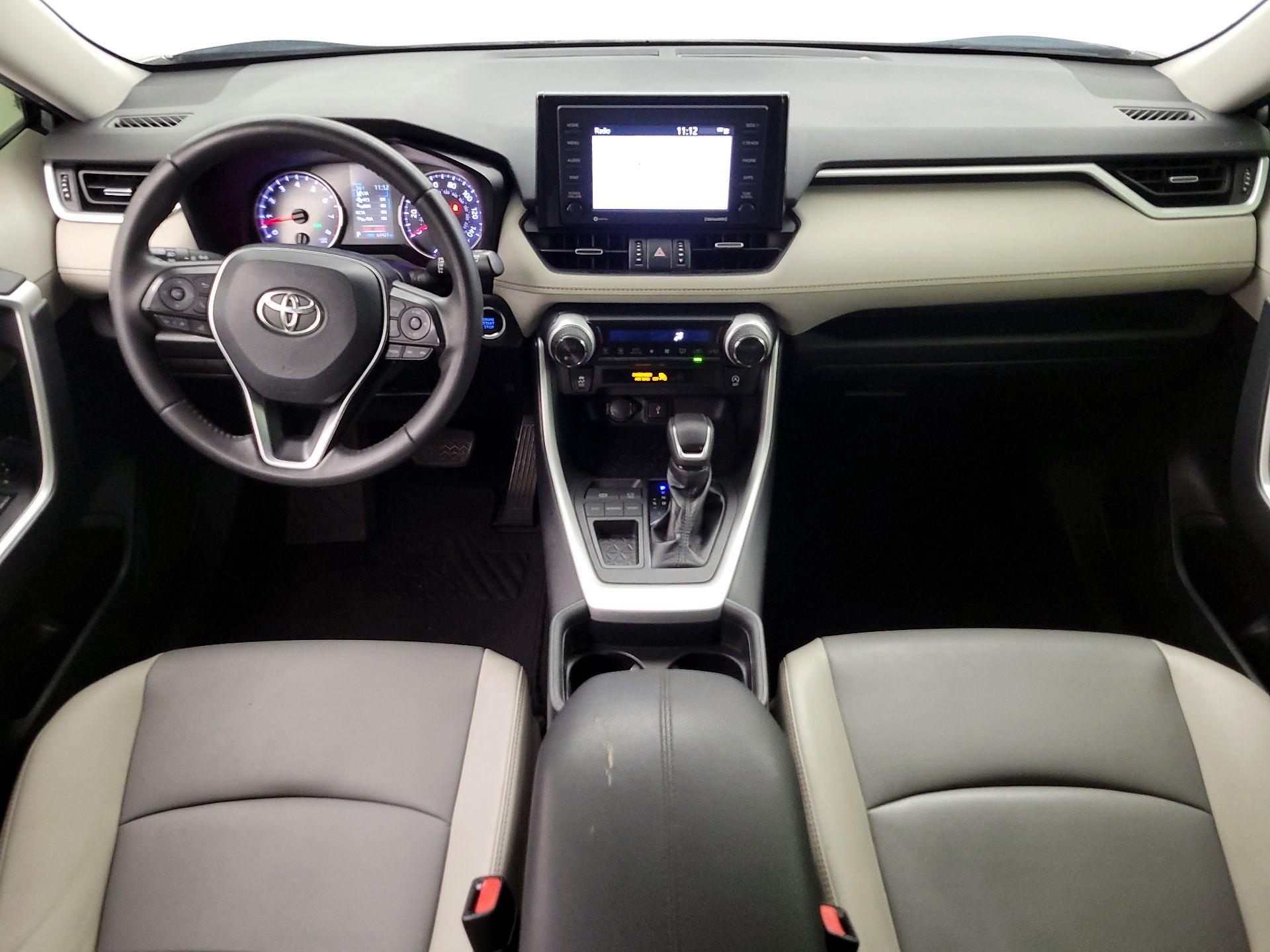 Thumbnail: 2021 Toyota RAV4 - 9