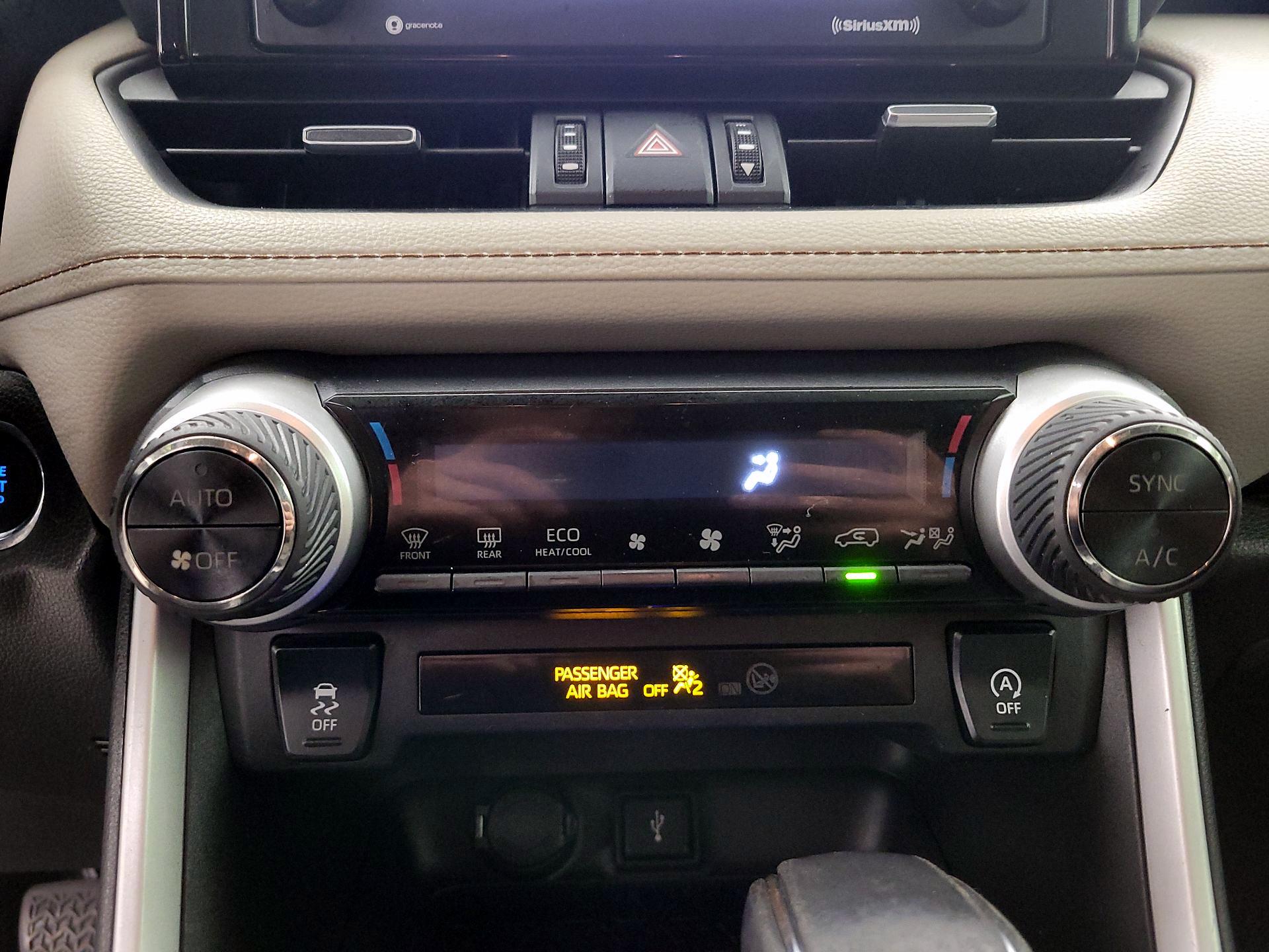 Thumbnail: 2021 Toyota RAV4 - 16