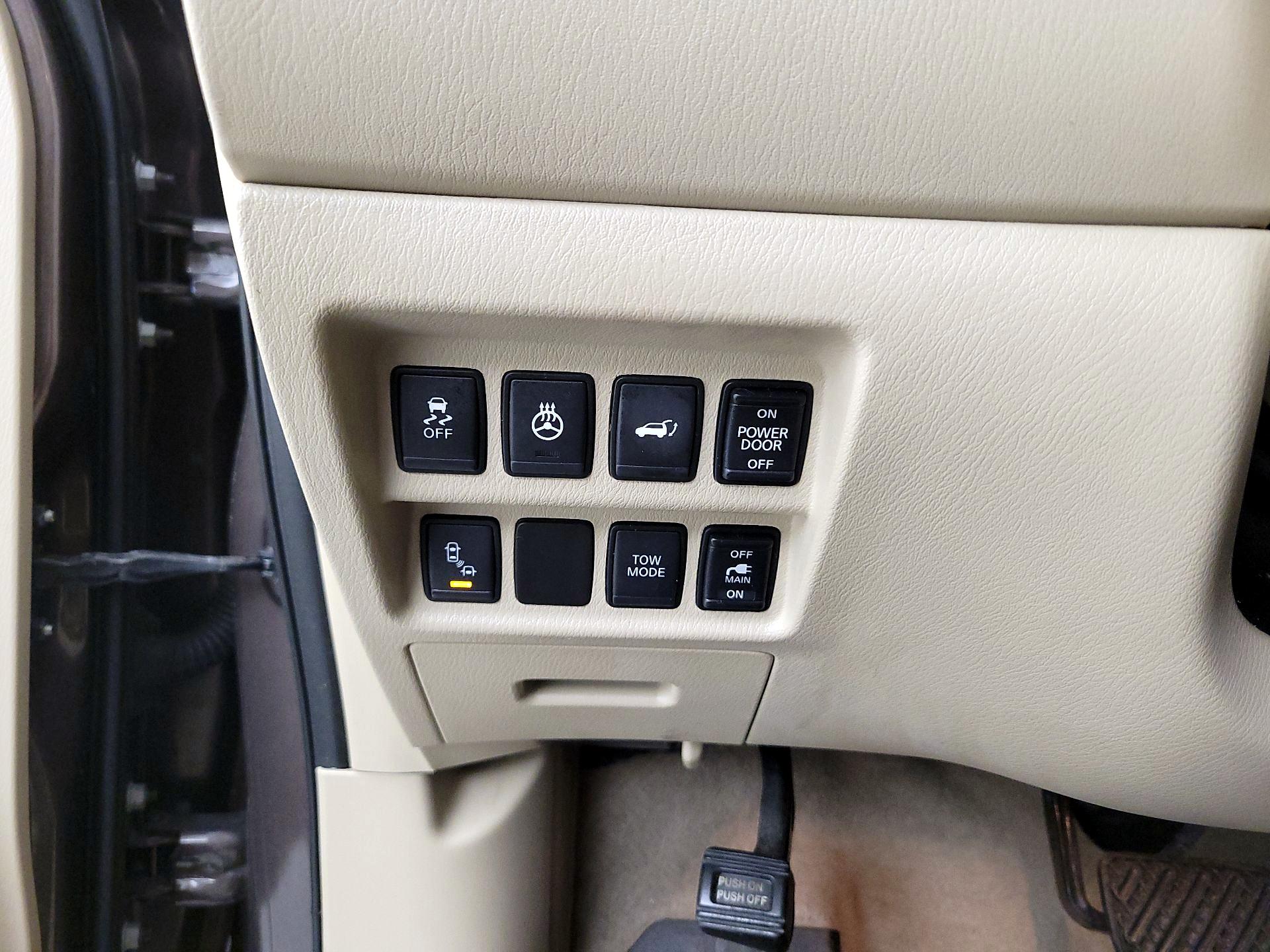 Thumbnail: 2015 Nissan Pathfinder - 13