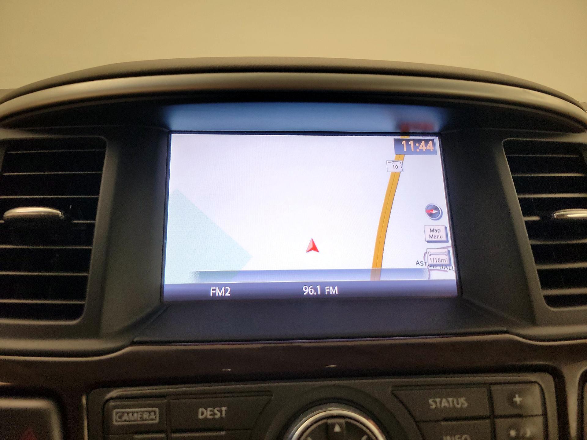 Thumbnail: 2015 Nissan Pathfinder - 14