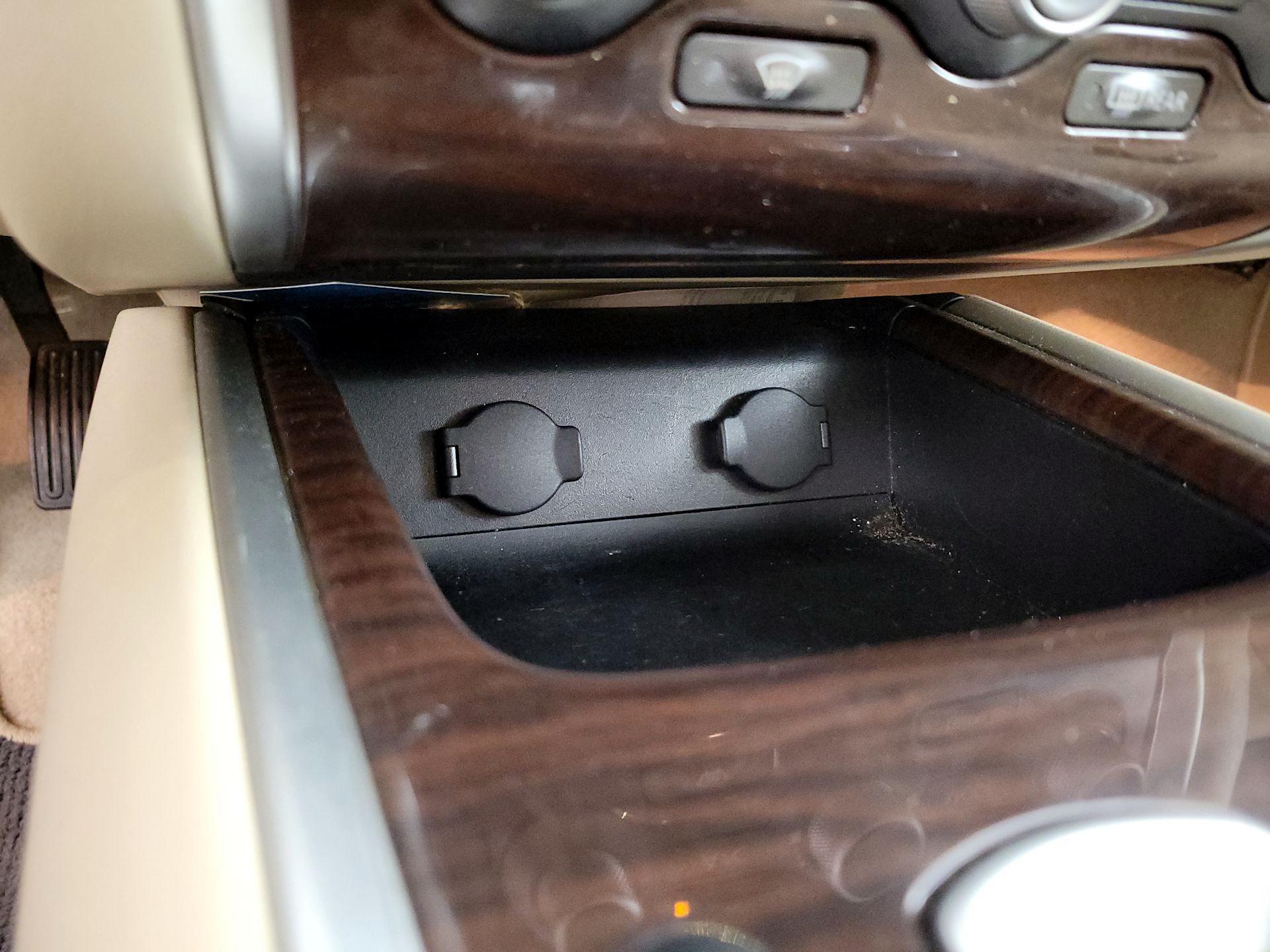 Thumbnail: 2015 Nissan Pathfinder - 19