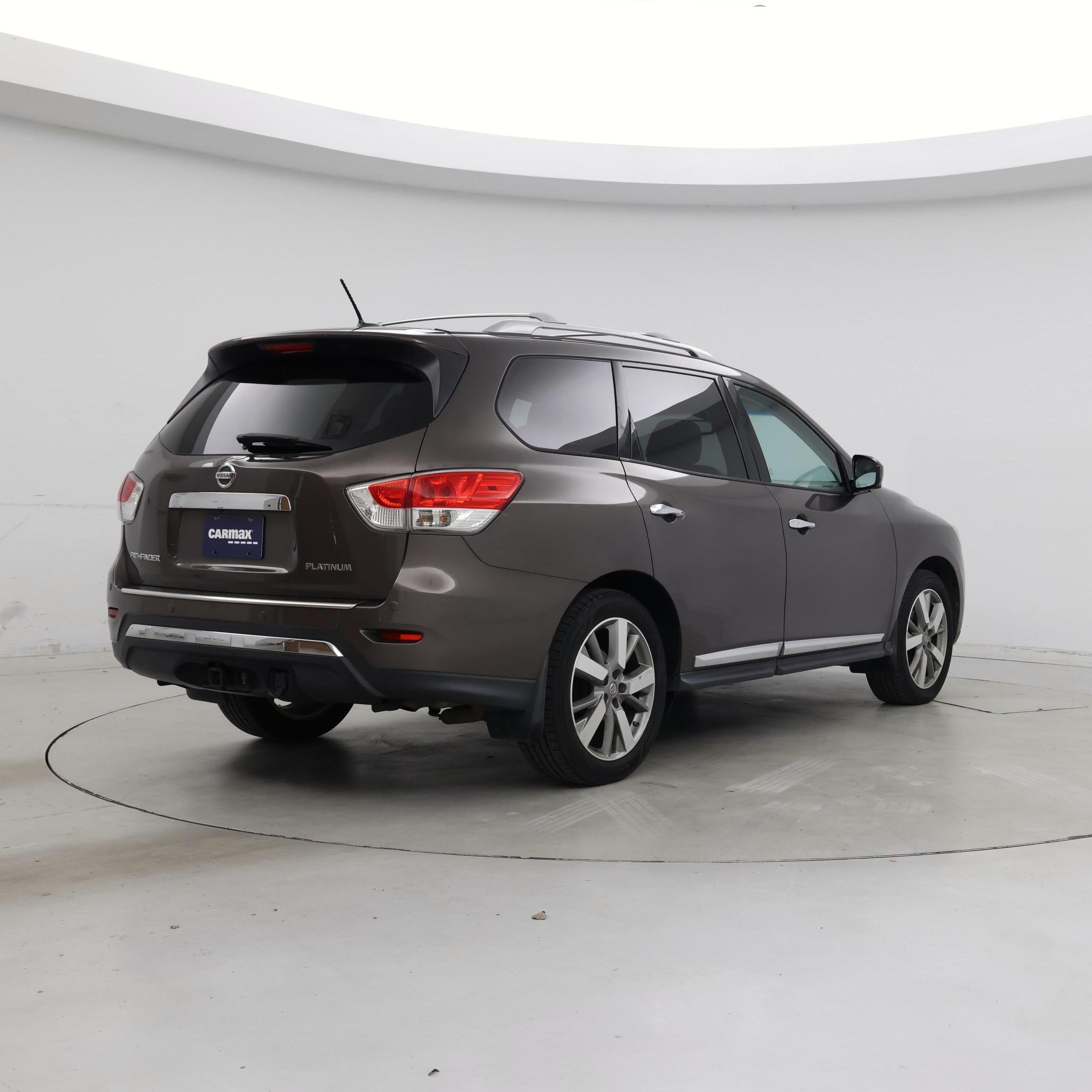 Thumbnail: 2015 Nissan Pathfinder - 8