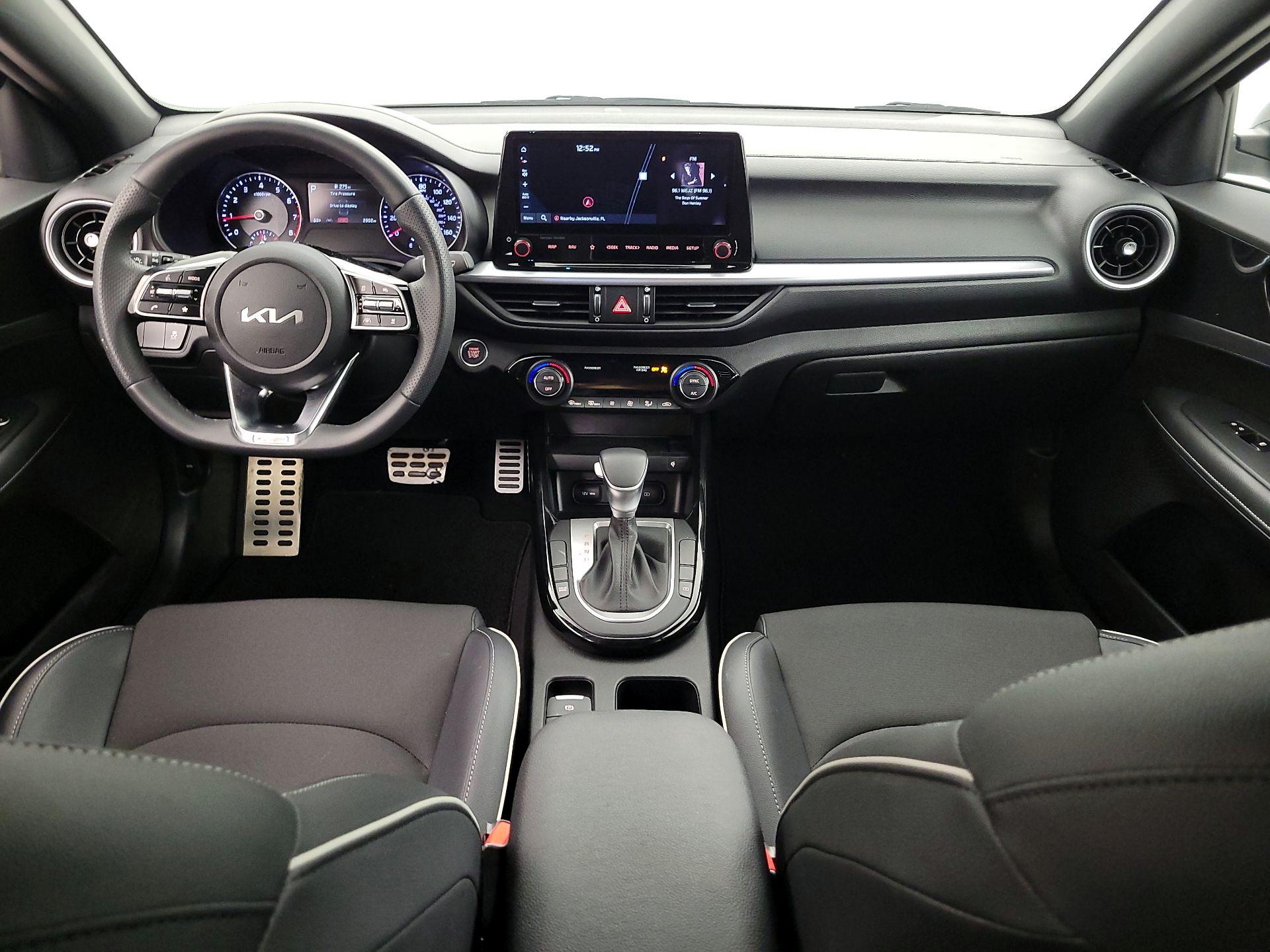 Thumbnail: 2023 Kia Forte - 9