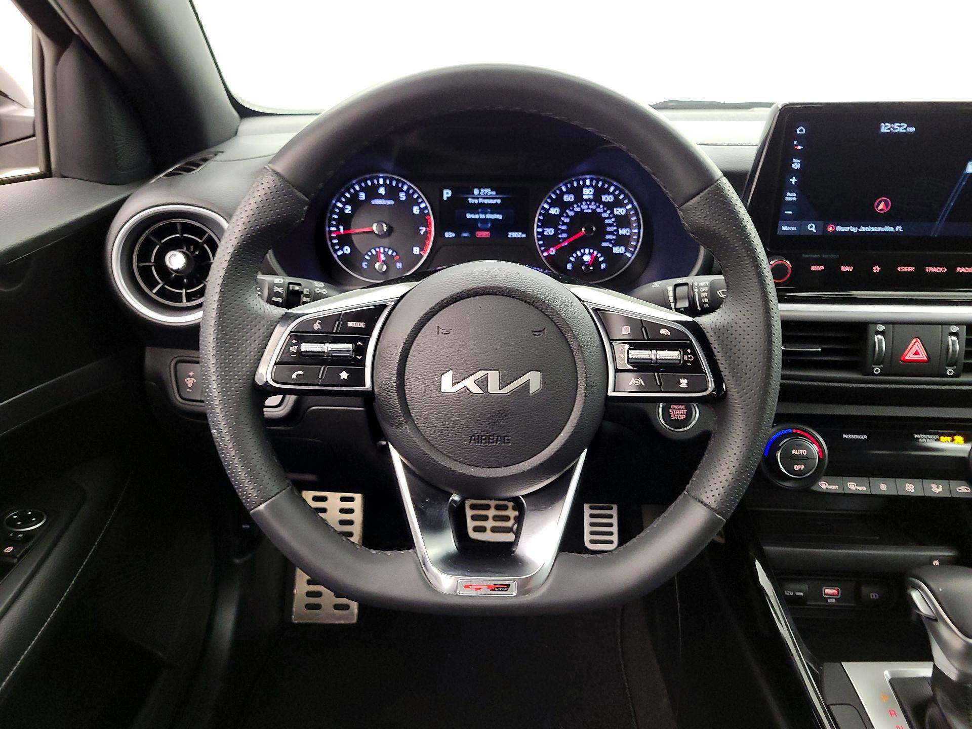 Thumbnail: 2023 Kia Forte - 10