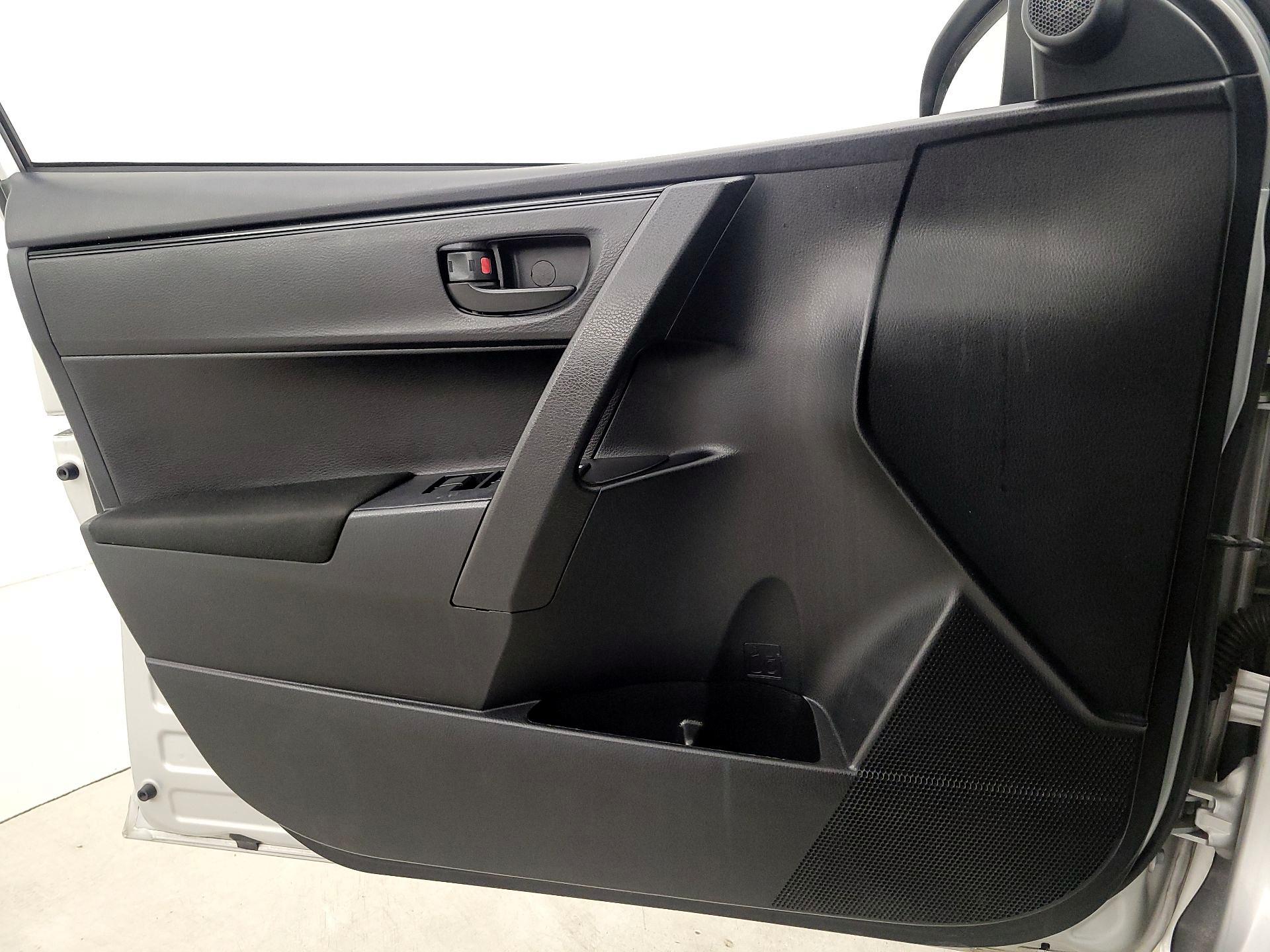 Thumbnail: 2018 Toyota Corolla - 12