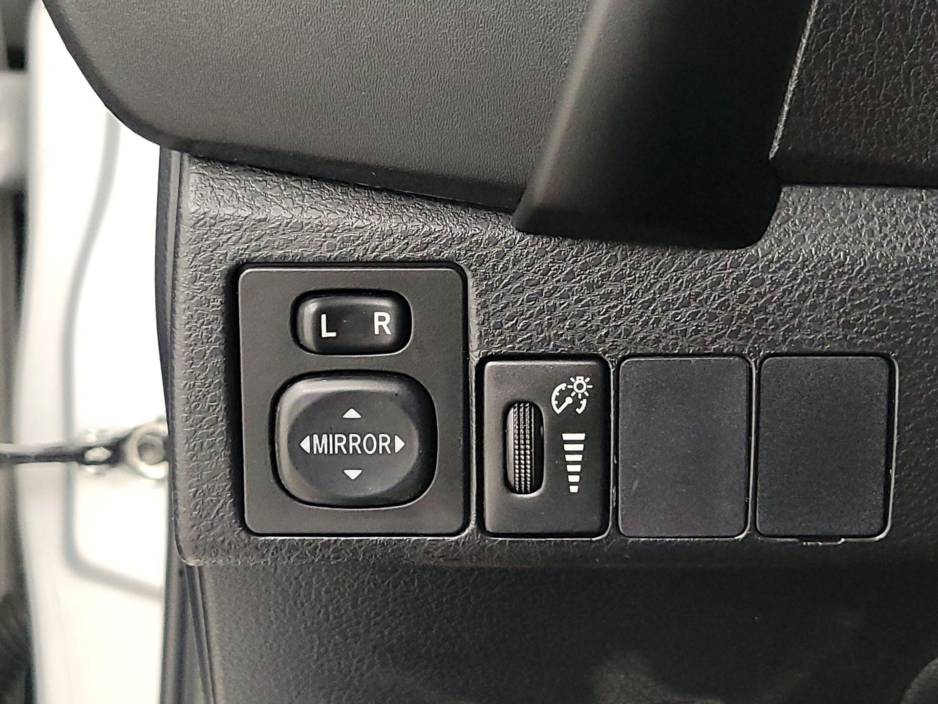 Thumbnail: 2018 Toyota Corolla - 13