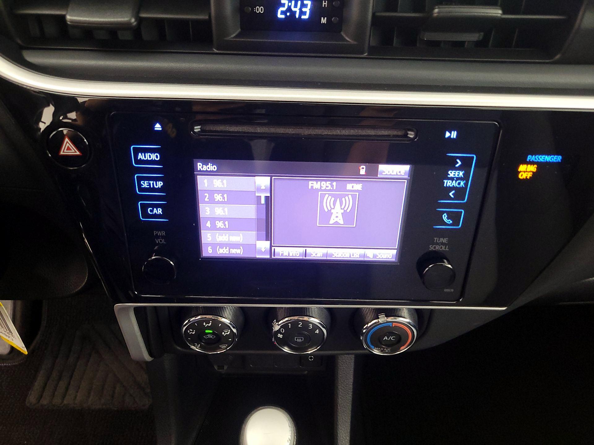 Thumbnail: 2018 Toyota Corolla - 15