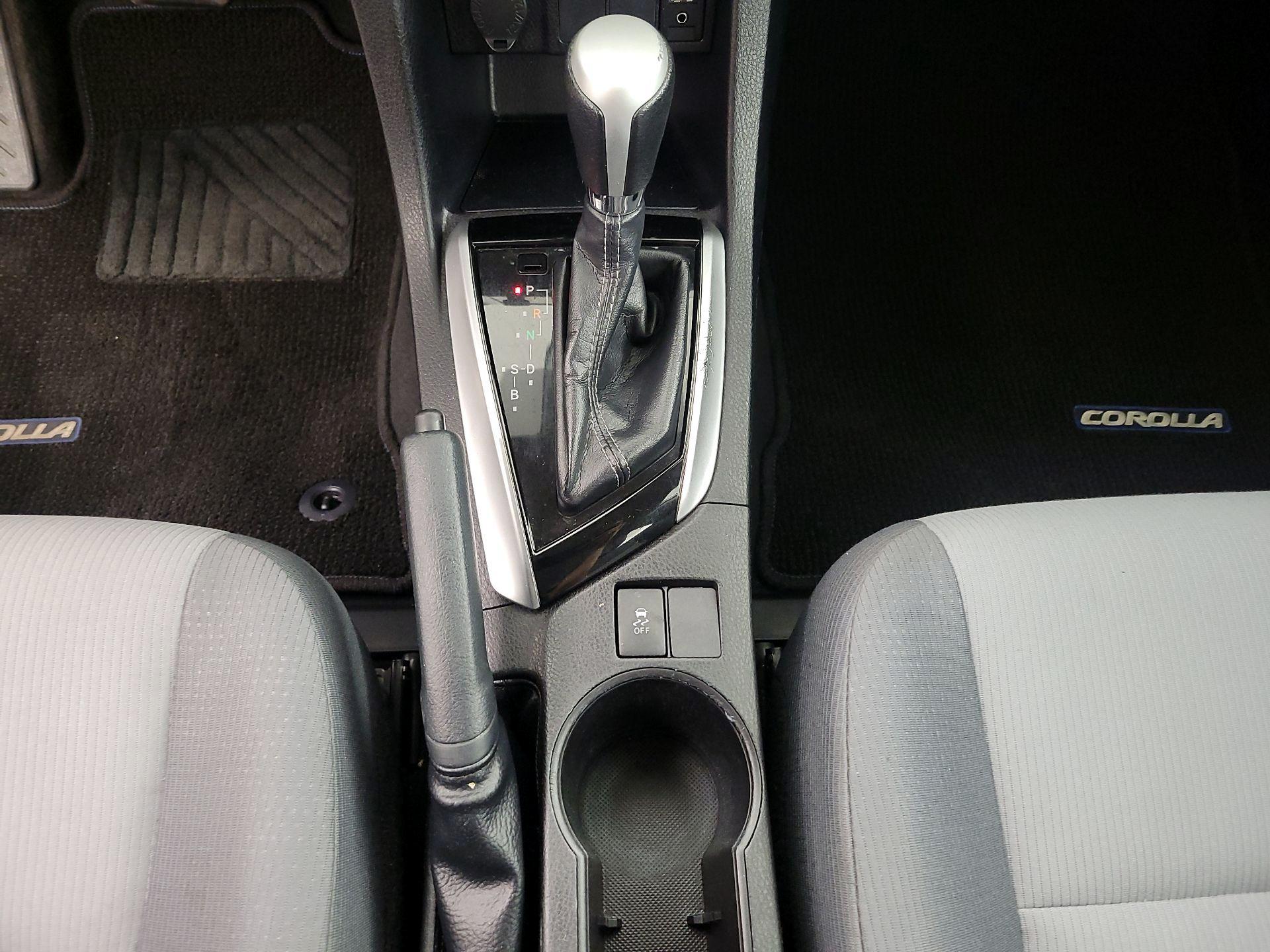 Thumbnail: 2018 Toyota Corolla - 17