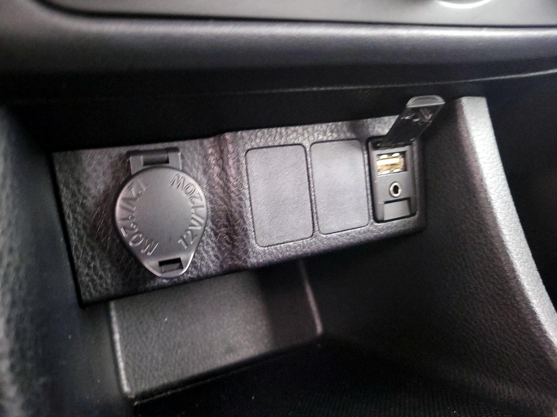 Thumbnail: 2018 Toyota Corolla - 18