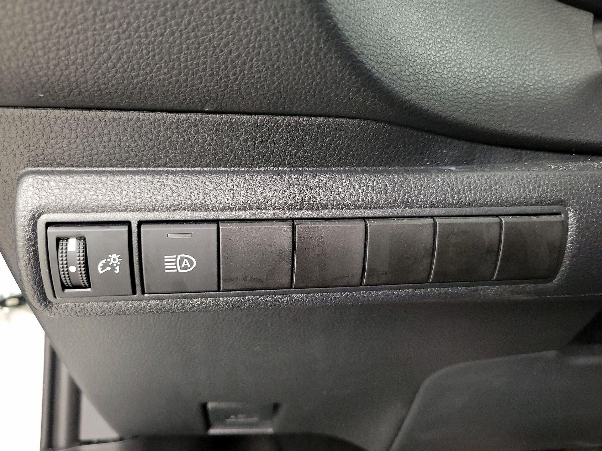 Thumbnail: 2022 Toyota Corolla - 13