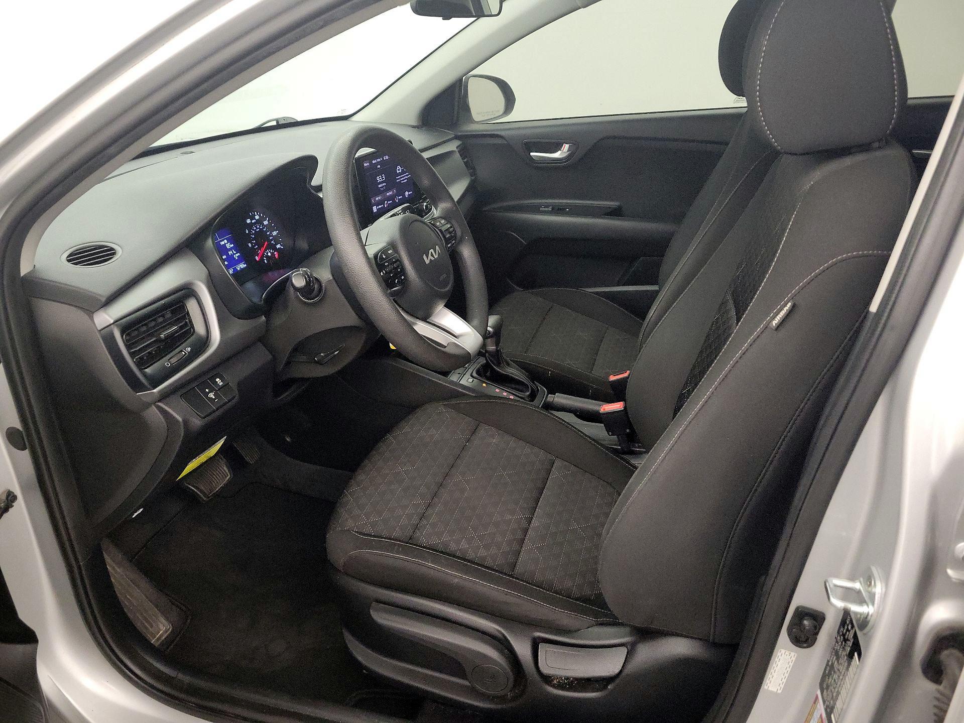 Thumbnail: 2022 Kia Rio - 11