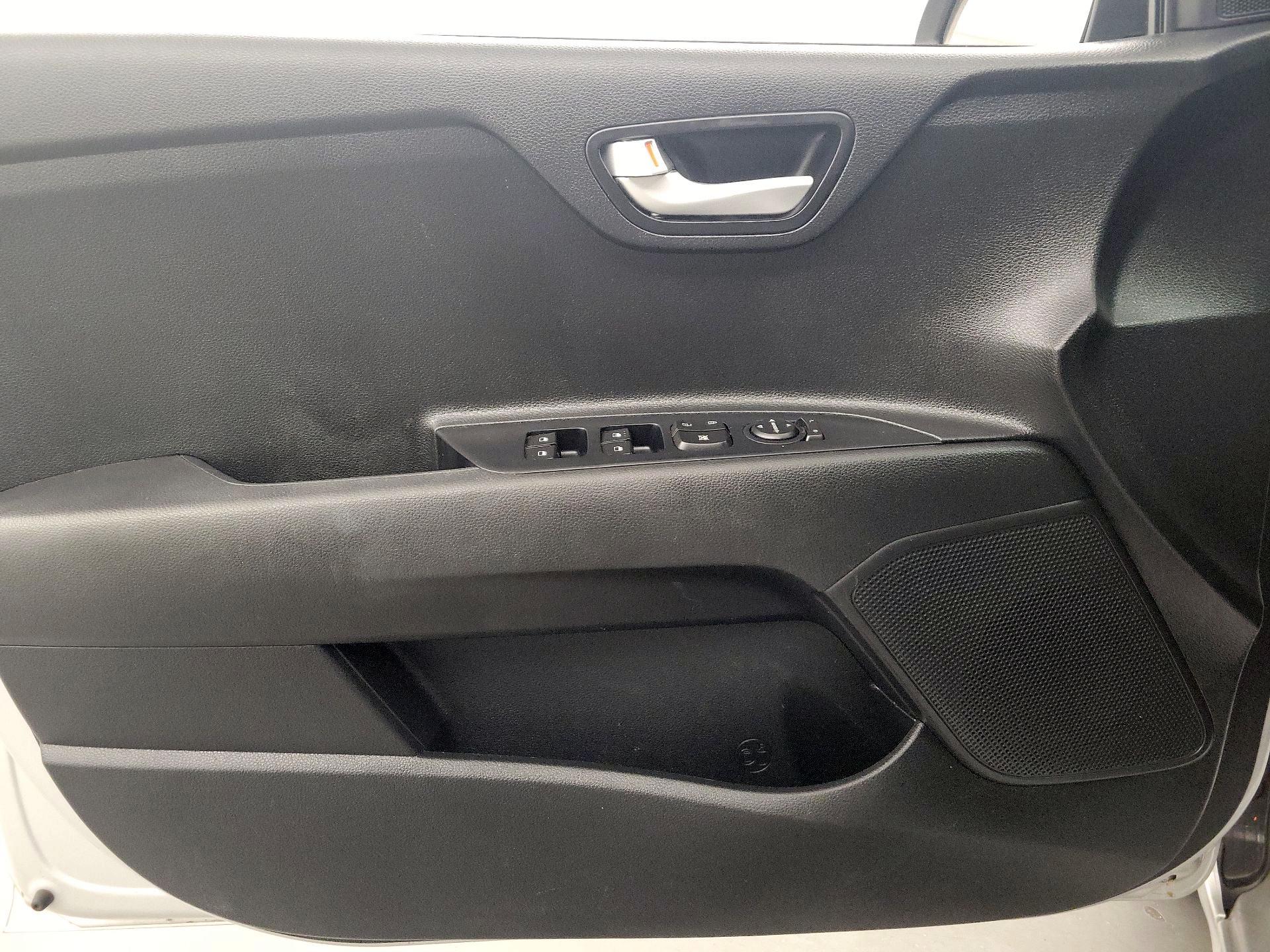 Thumbnail: 2022 Kia Rio - 12