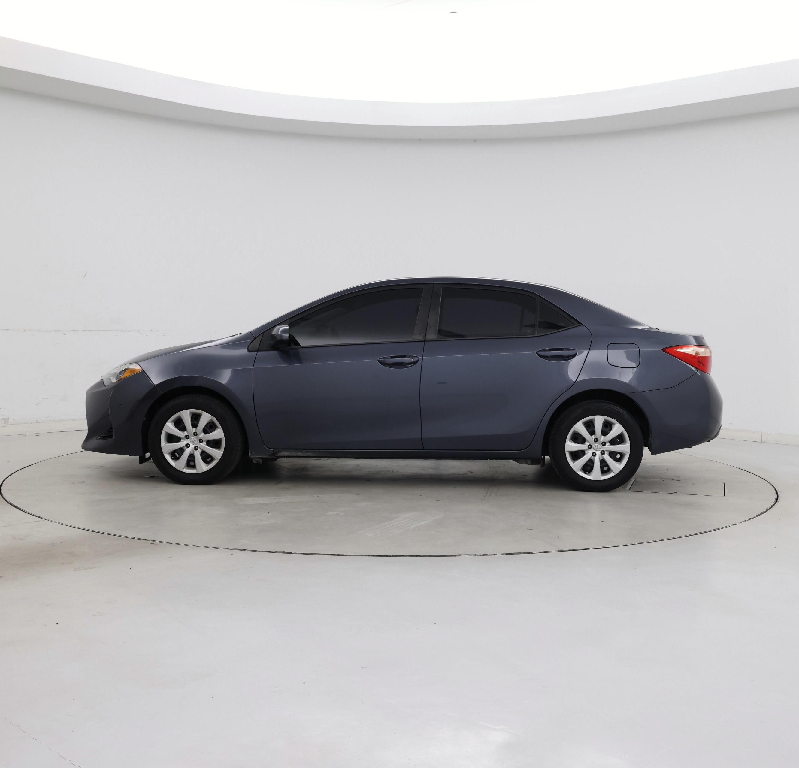 Thumbnail: 2018 Toyota Corolla - 3