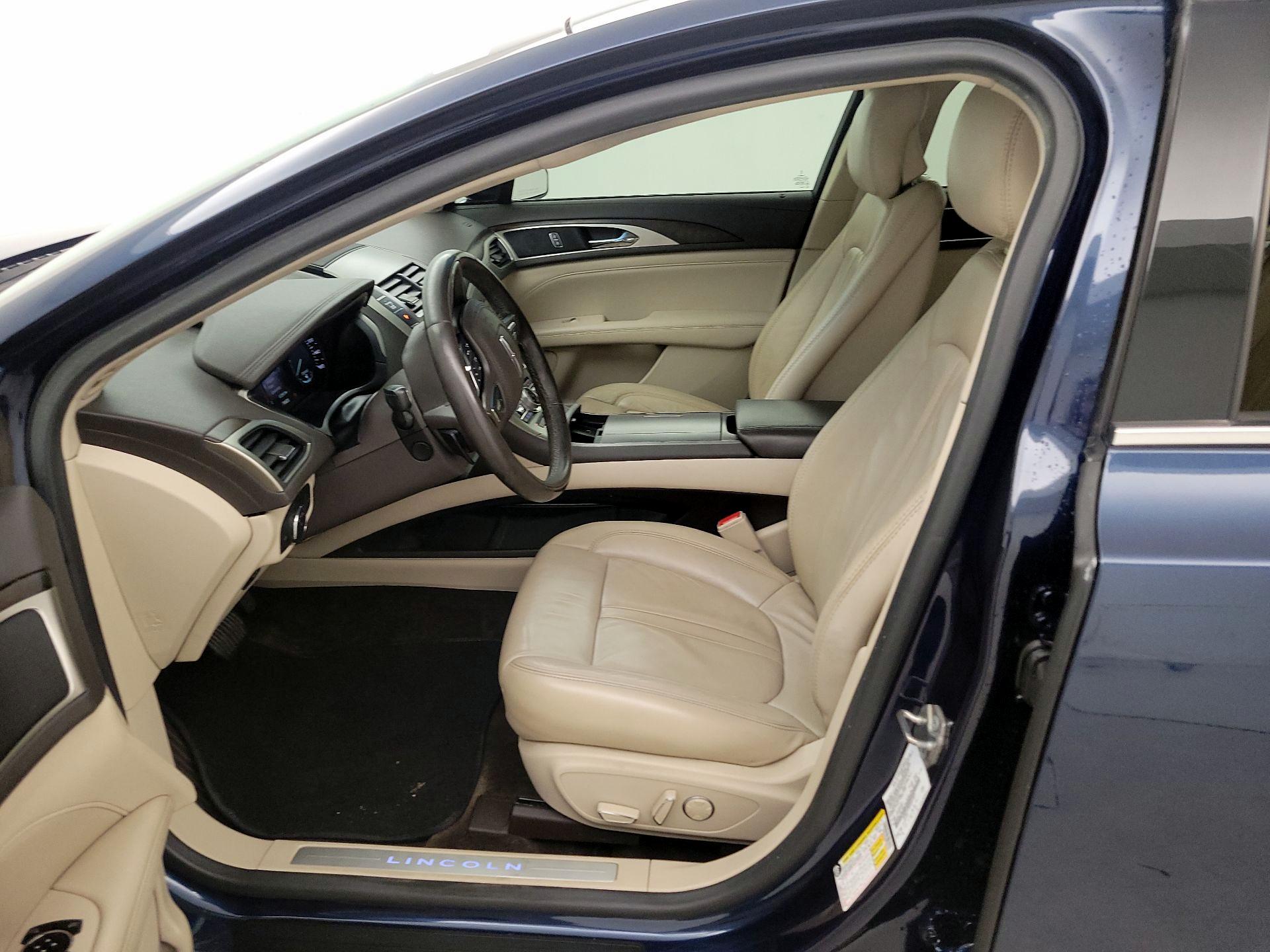 Thumbnail: 2017 Lincoln MKZ - 11