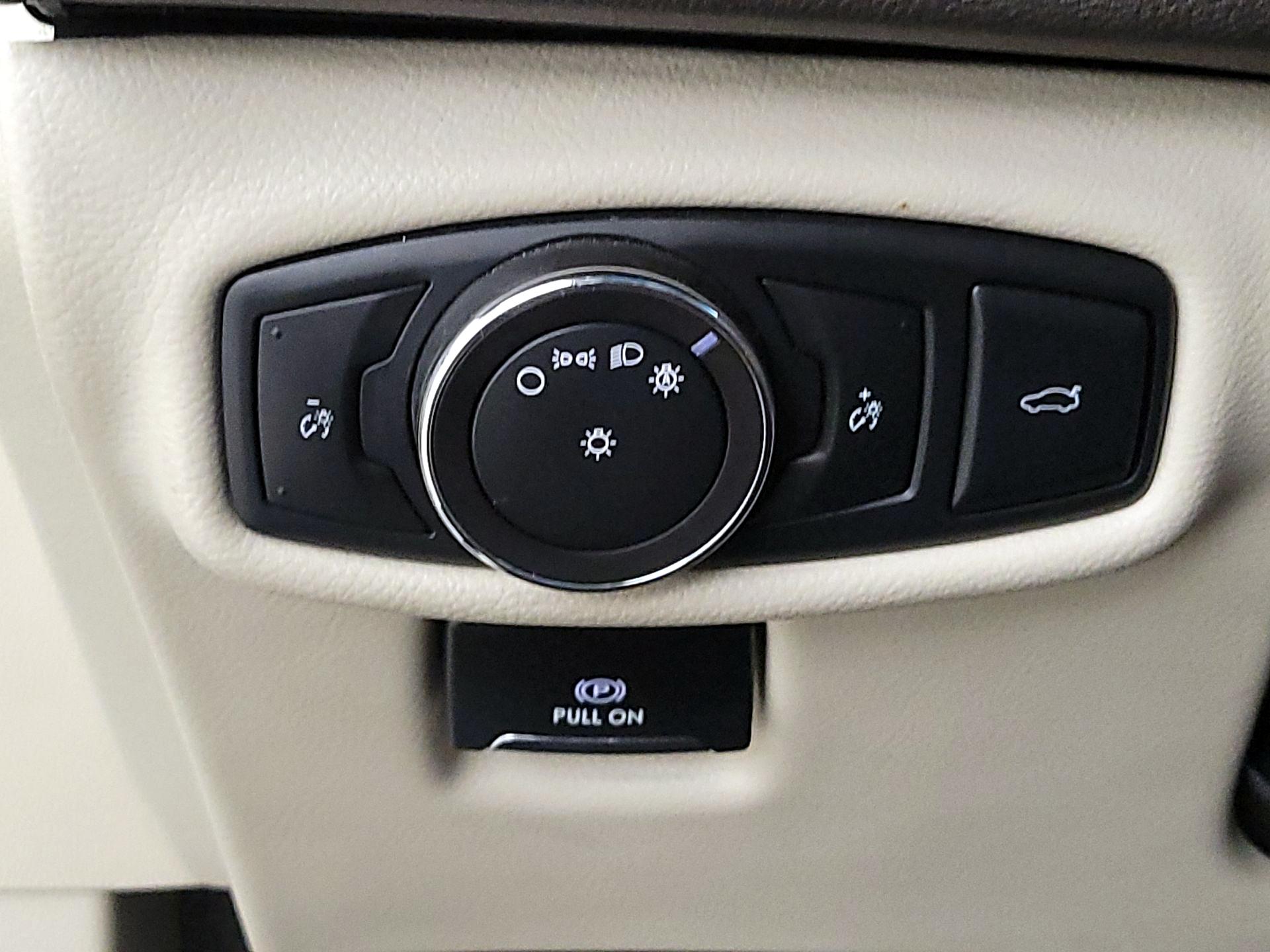 Thumbnail: 2017 Lincoln MKZ - 13