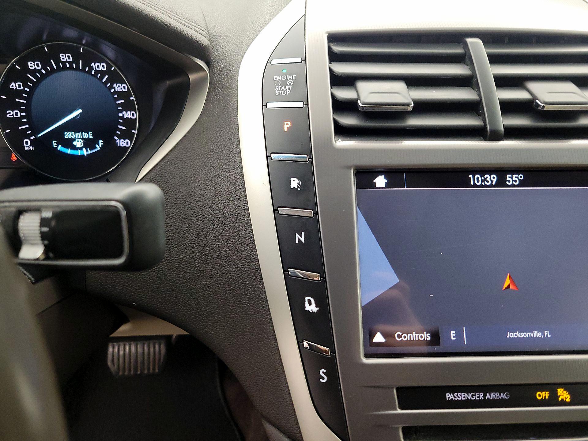 Thumbnail: 2017 Lincoln MKZ - 17