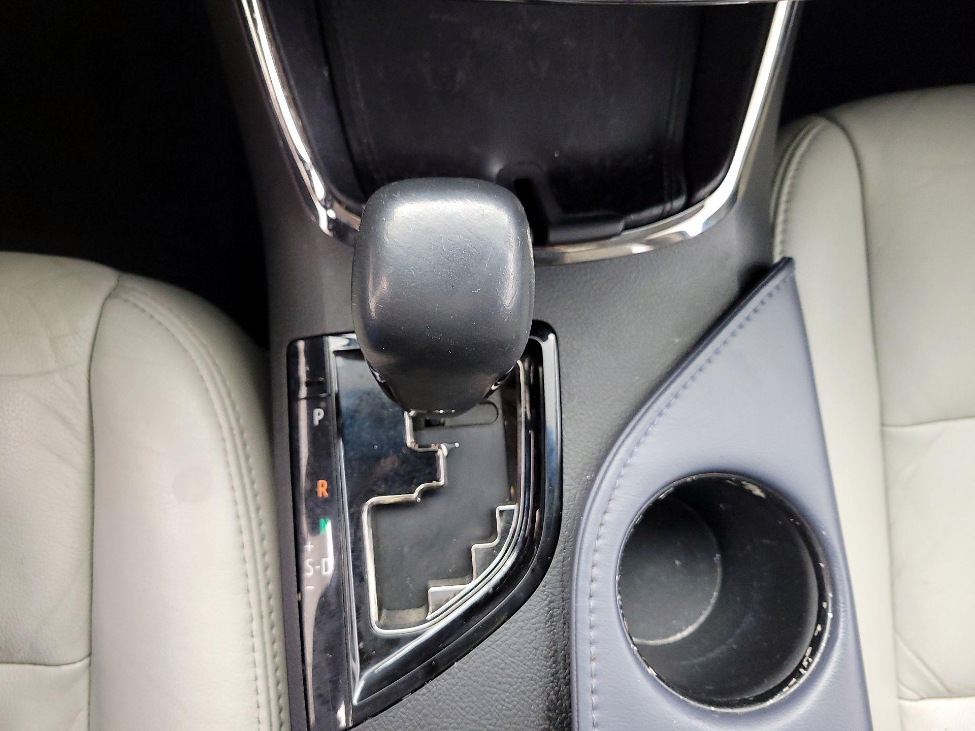 Thumbnail: 2015 Toyota Avalon - 17