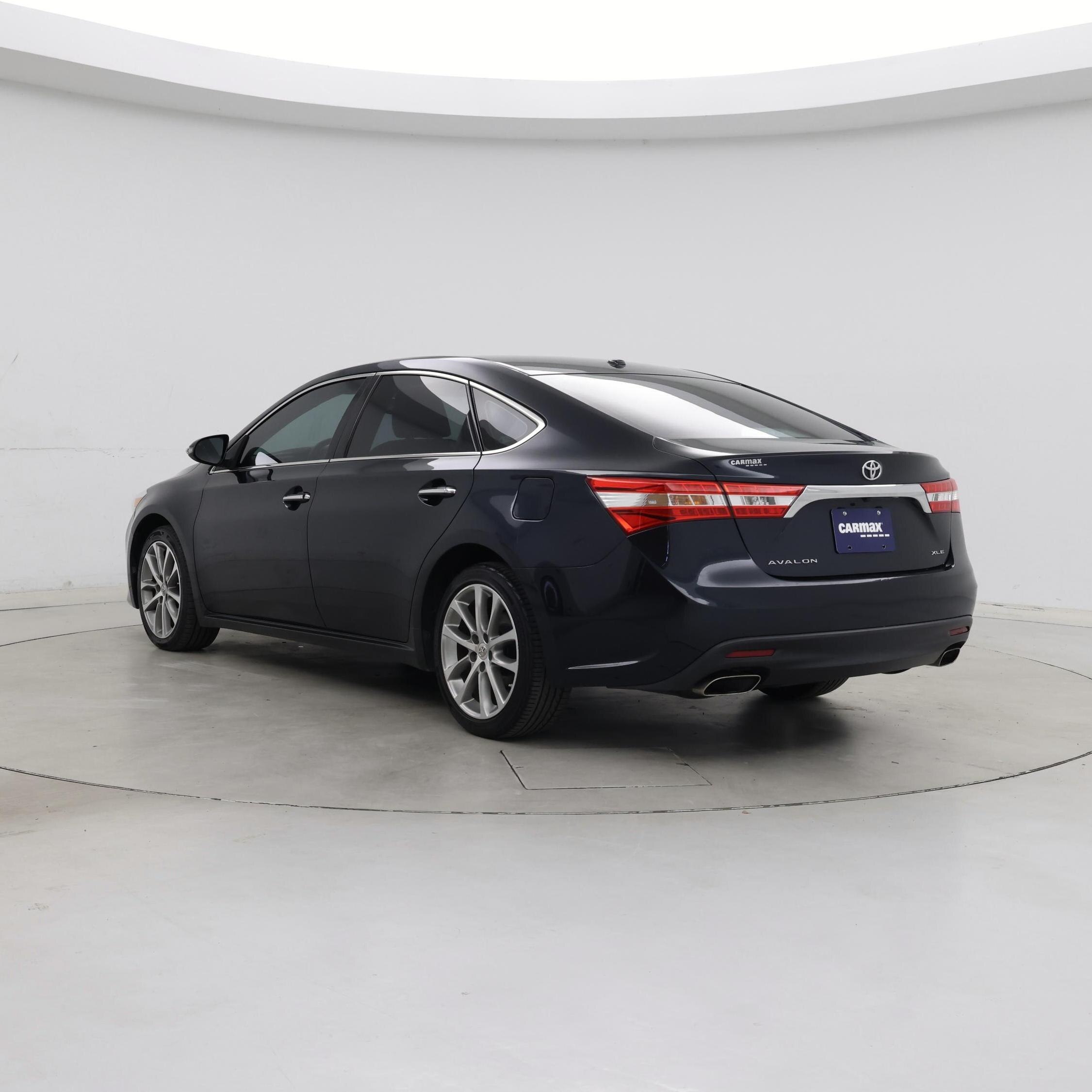 Thumbnail: 2015 Toyota Avalon - 2