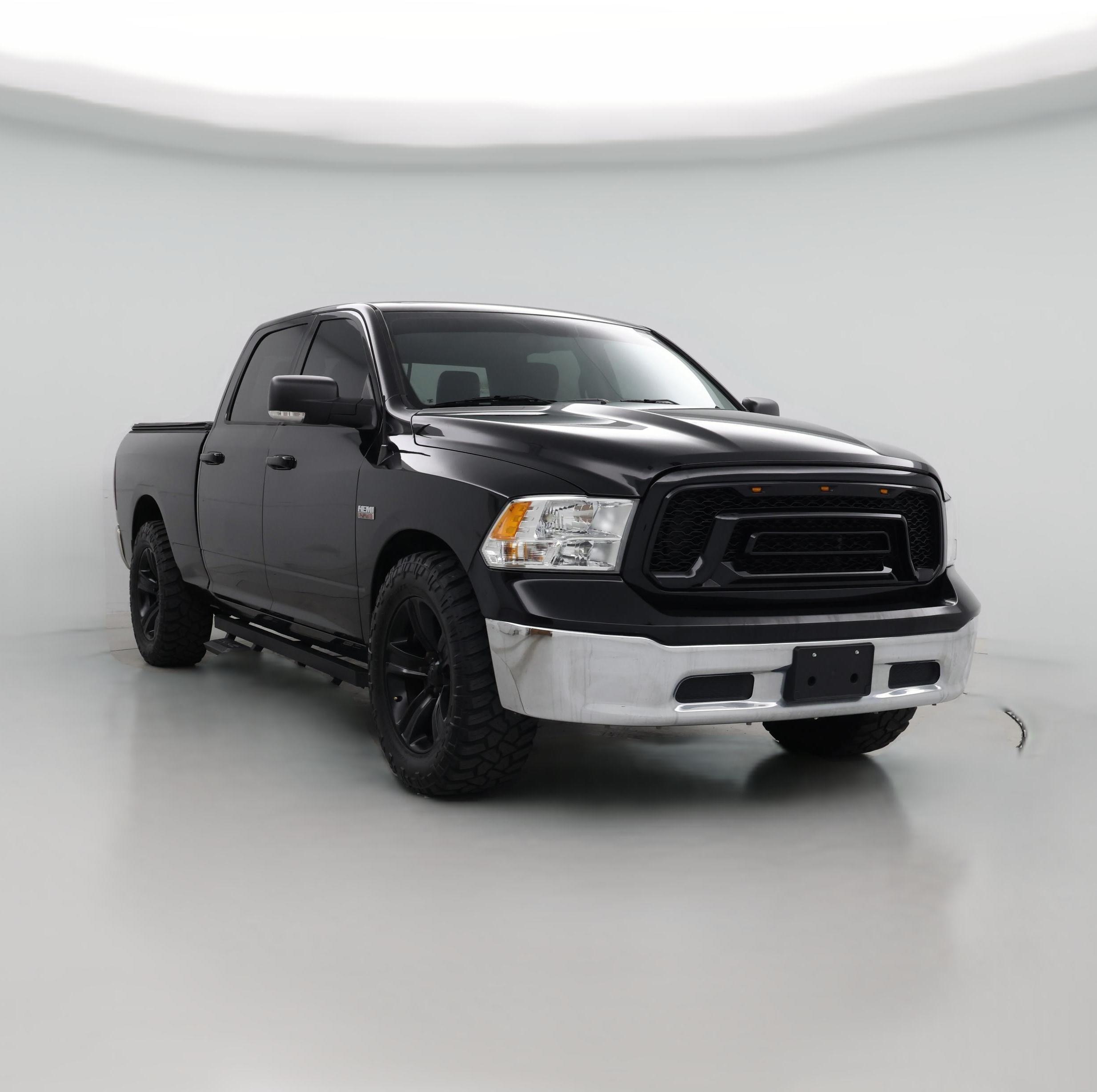 Thumbnail: 2020 RAM 1500 Classic - 1