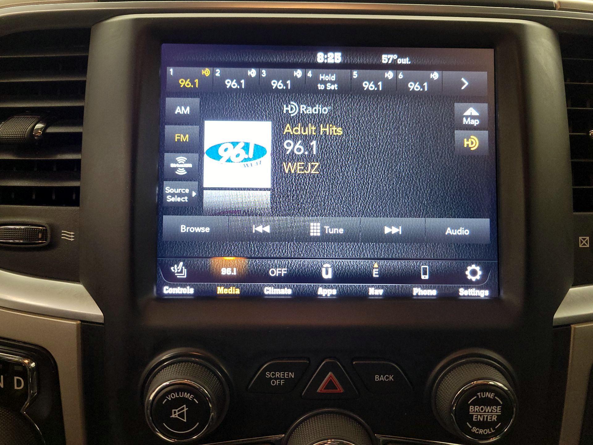 Thumbnail: 2020 RAM 1500 Classic - 16