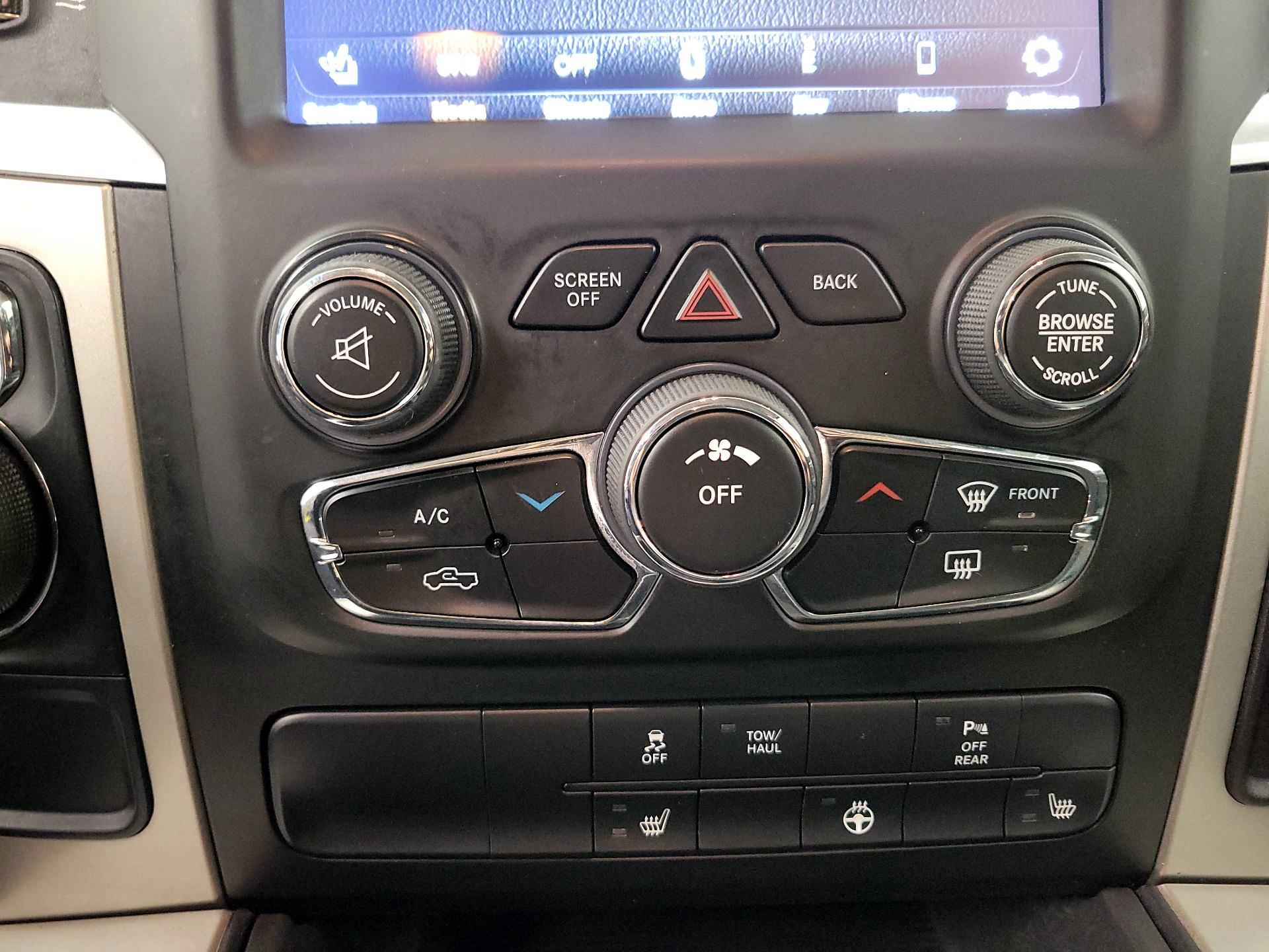 Thumbnail: 2020 RAM 1500 Classic - 17