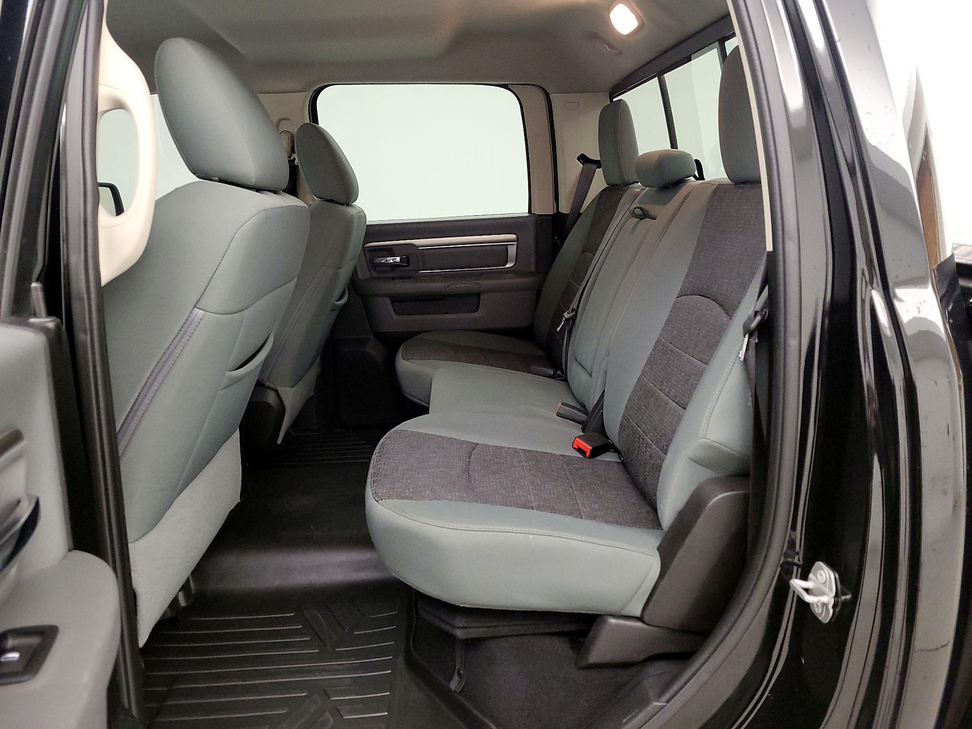 Thumbnail: 2020 RAM 1500 Classic - 20