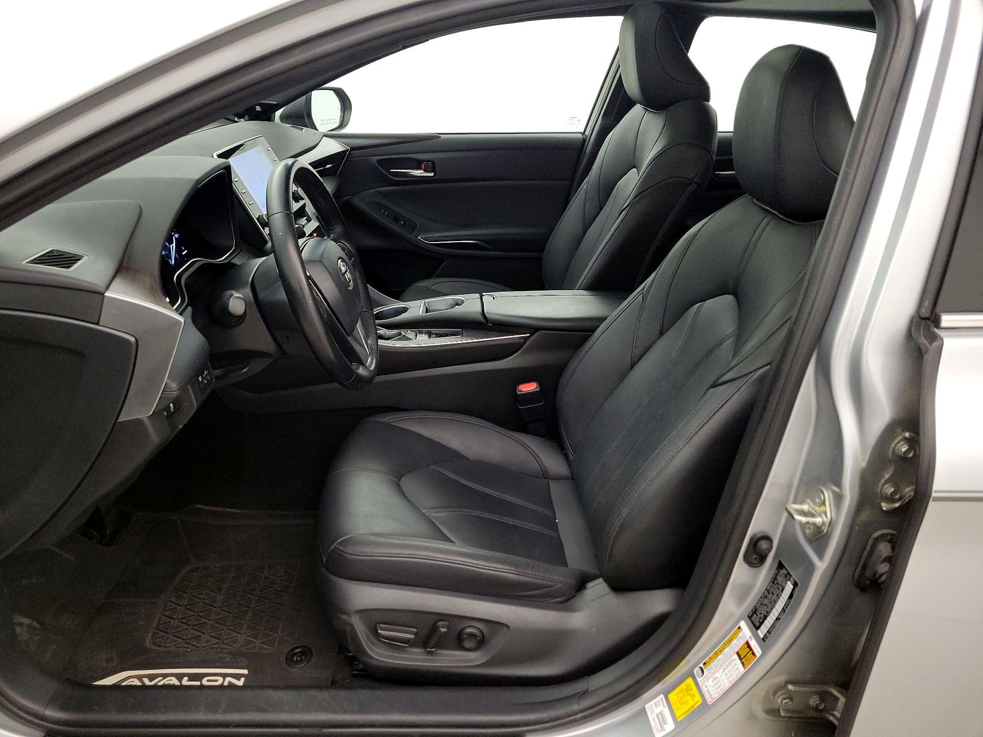 Thumbnail: 2020 Toyota Avalon - 11