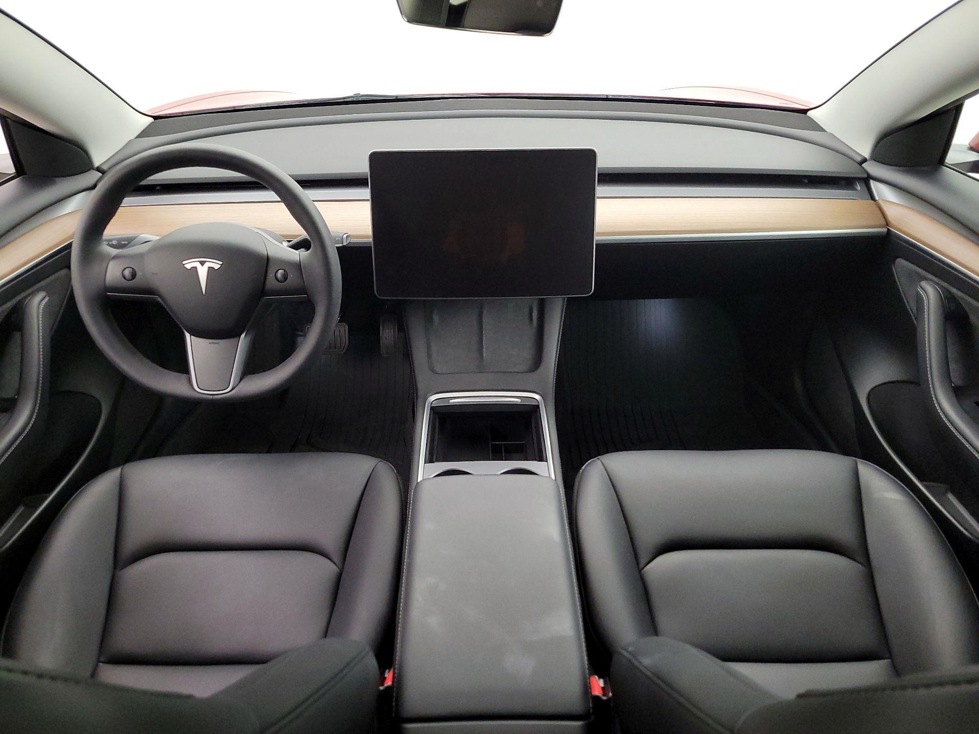 Thumbnail: 2023 Tesla Model 3 - 9