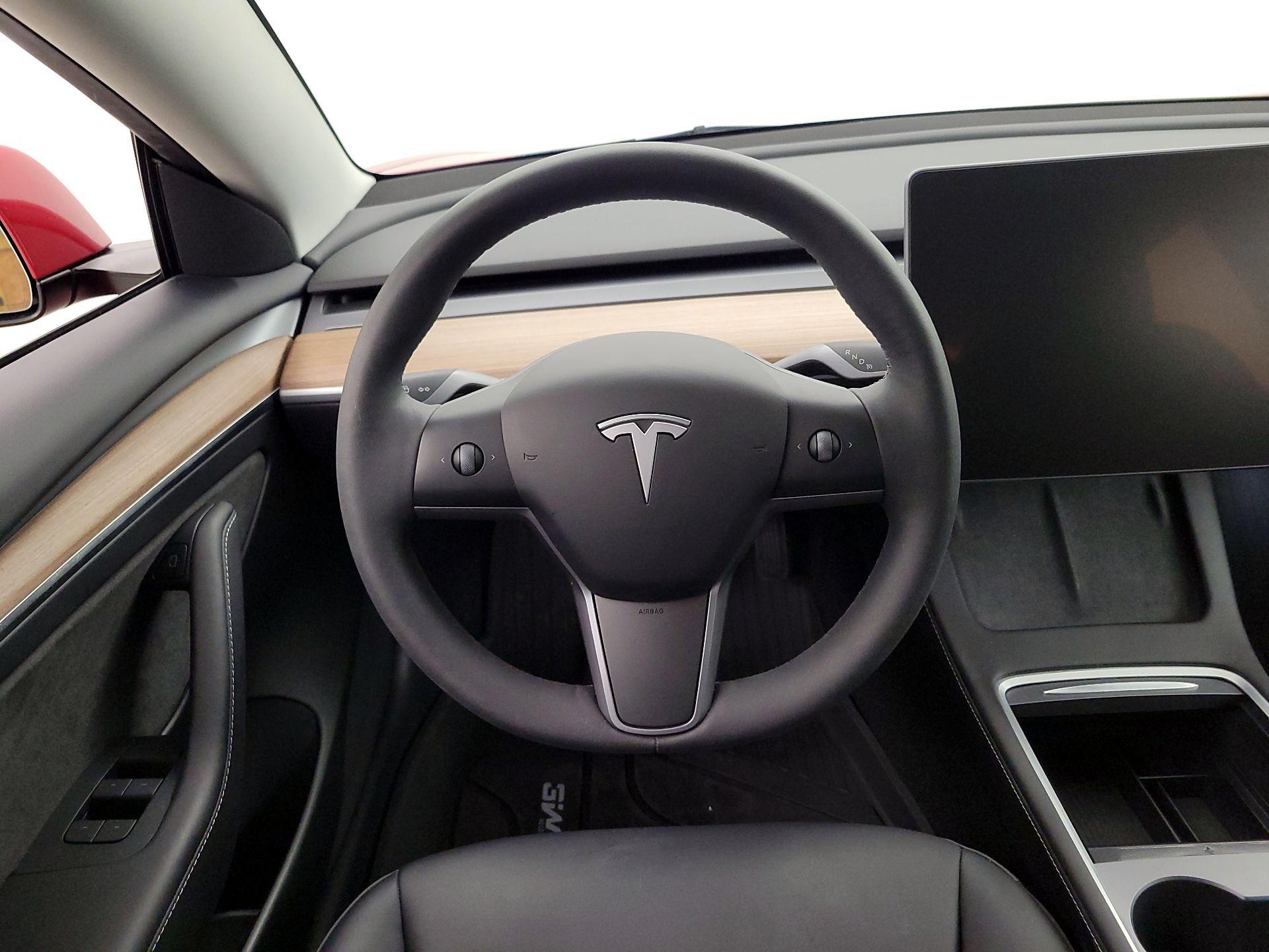 Thumbnail: 2023 Tesla Model 3 - 10