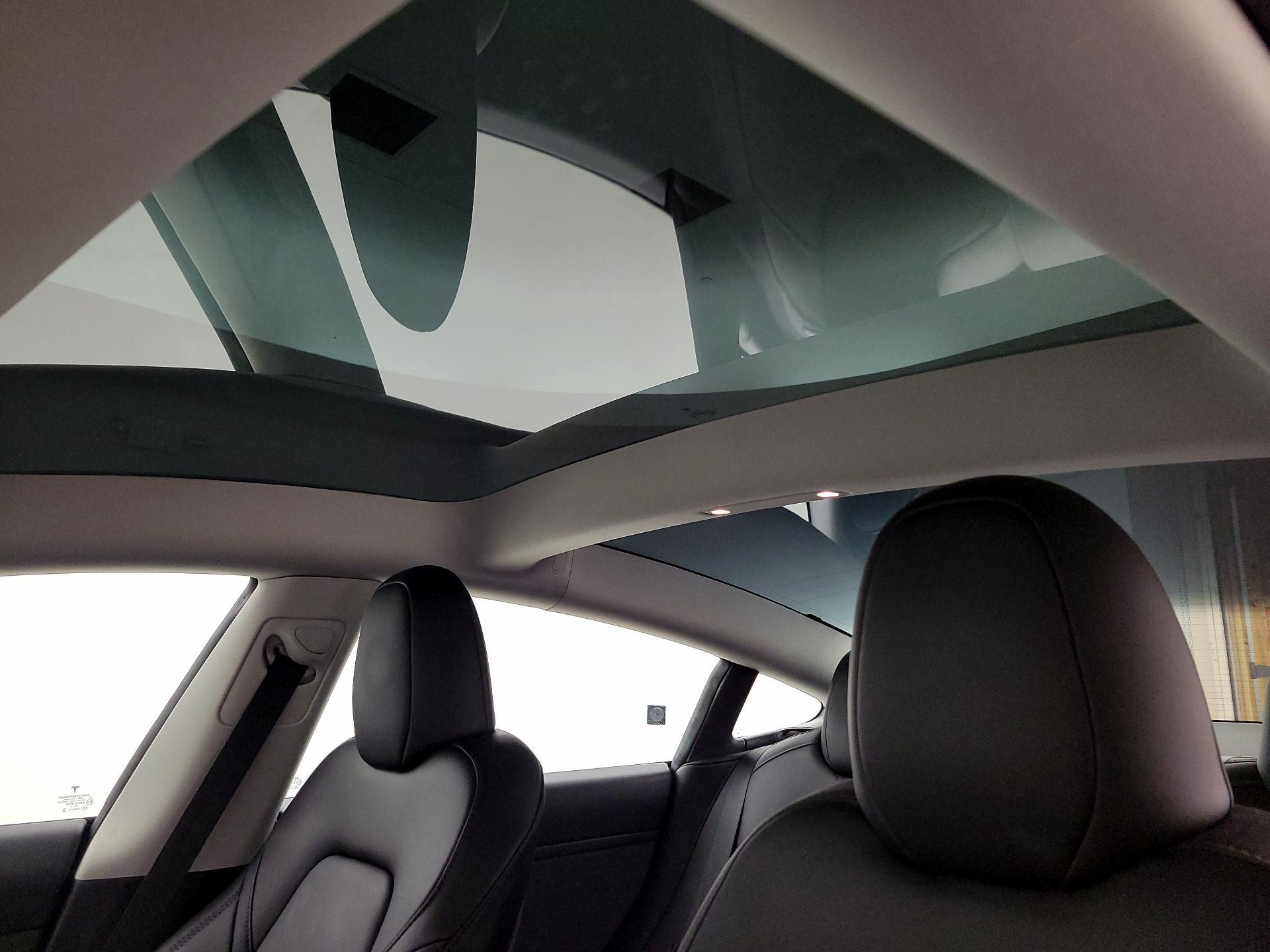 Thumbnail: 2023 Tesla Model 3 - 18