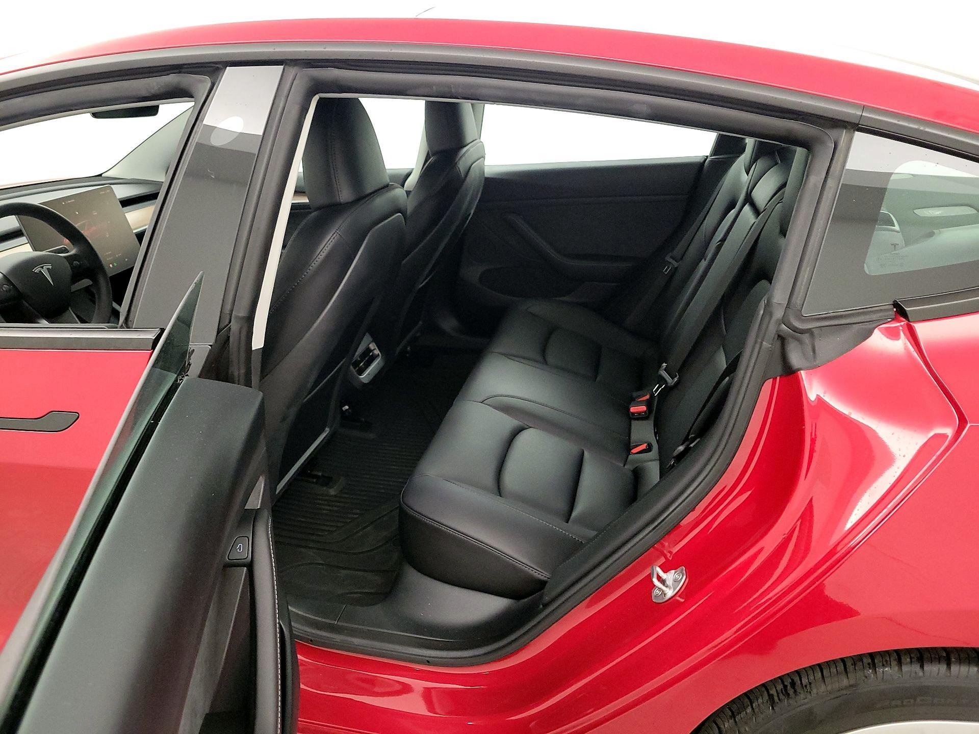 Thumbnail: 2023 Tesla Model 3 - 19